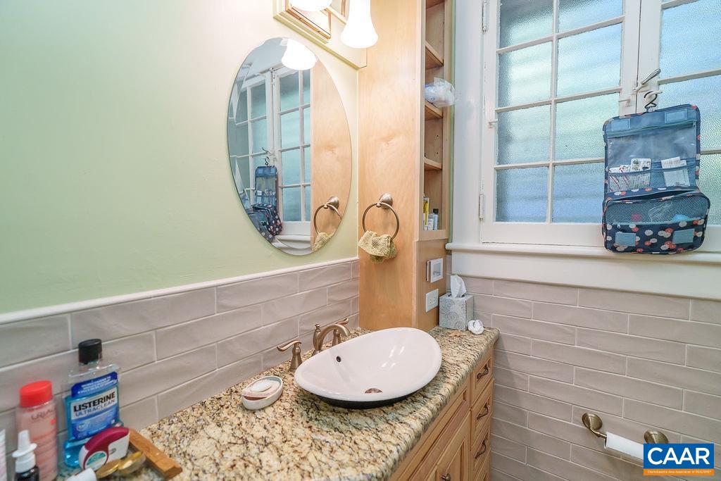2405 JEFFERSON PARK AVE, CHARLOTTESVILLE, Virginia 22903, ,Residential,2405 JEFFERSON PARK AVE,670059 MLS # 670059