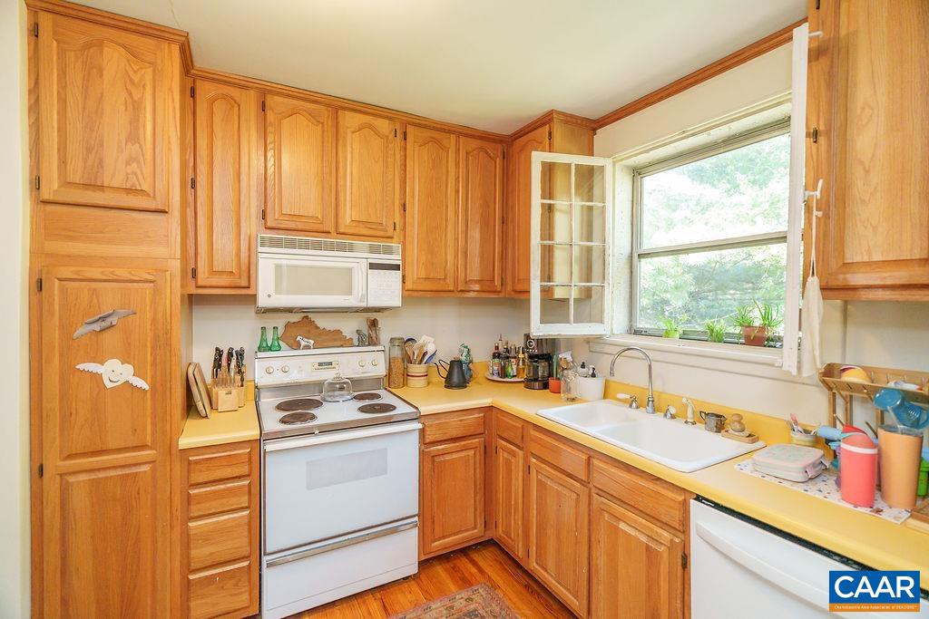 2405 JEFFERSON PARK AVE, CHARLOTTESVILLE, Virginia 22903, ,Residential,2405 JEFFERSON PARK AVE,670059 MLS # 670059