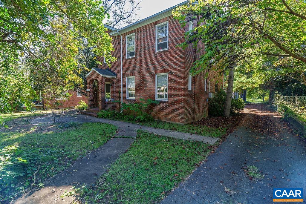 2405 JEFFERSON PARK AVE, CHARLOTTESVILLE, Virginia 22903, ,Residential,2405 JEFFERSON PARK AVE,670059 MLS # 670059