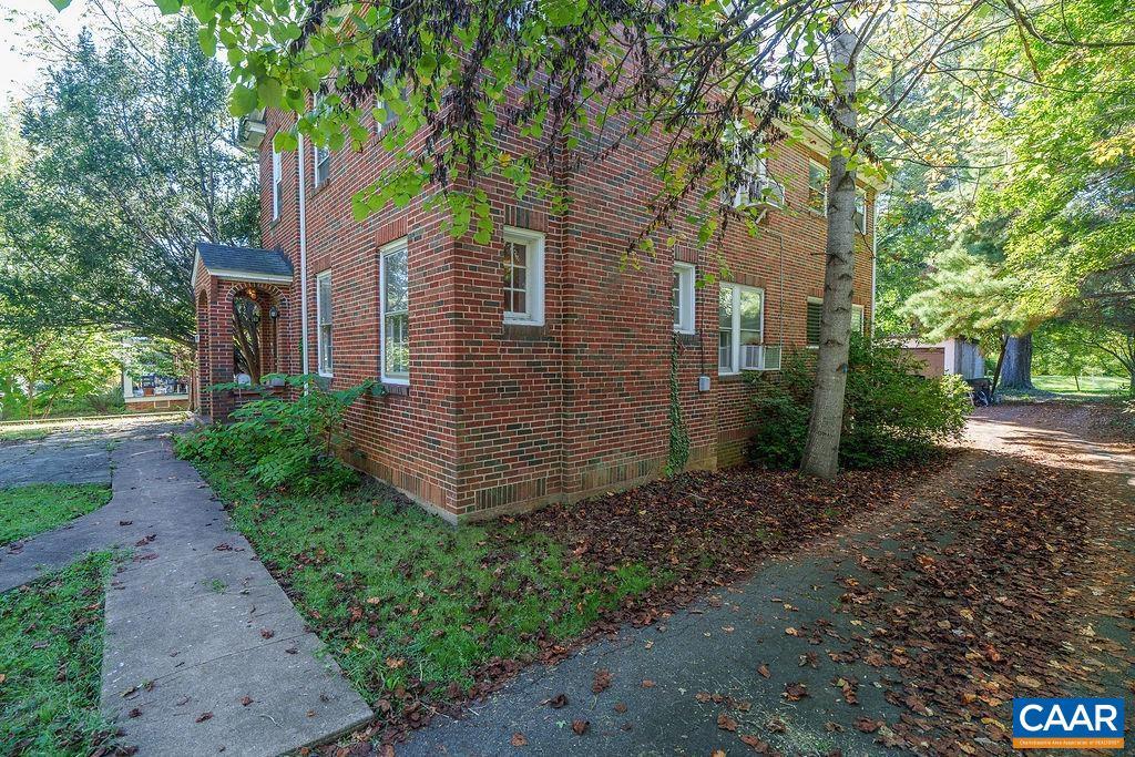 2405 JEFFERSON PARK AVE, CHARLOTTESVILLE, Virginia 22903, ,Residential,2405 JEFFERSON PARK AVE,670059 MLS # 670059