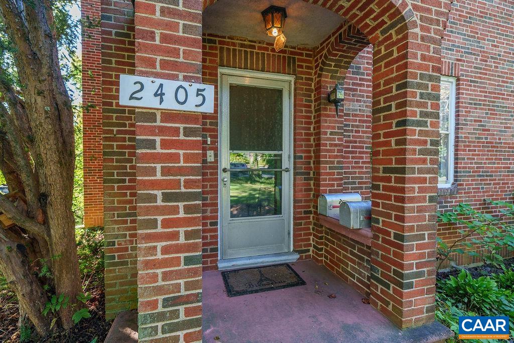 2405 JEFFERSON PARK AVE, CHARLOTTESVILLE, Virginia 22903, ,Residential,2405 JEFFERSON PARK AVE,670059 MLS # 670059