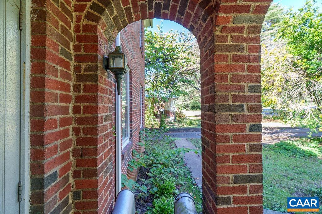 2405 JEFFERSON PARK AVE, CHARLOTTESVILLE, Virginia 22903, ,Residential,2405 JEFFERSON PARK AVE,670059 MLS # 670059