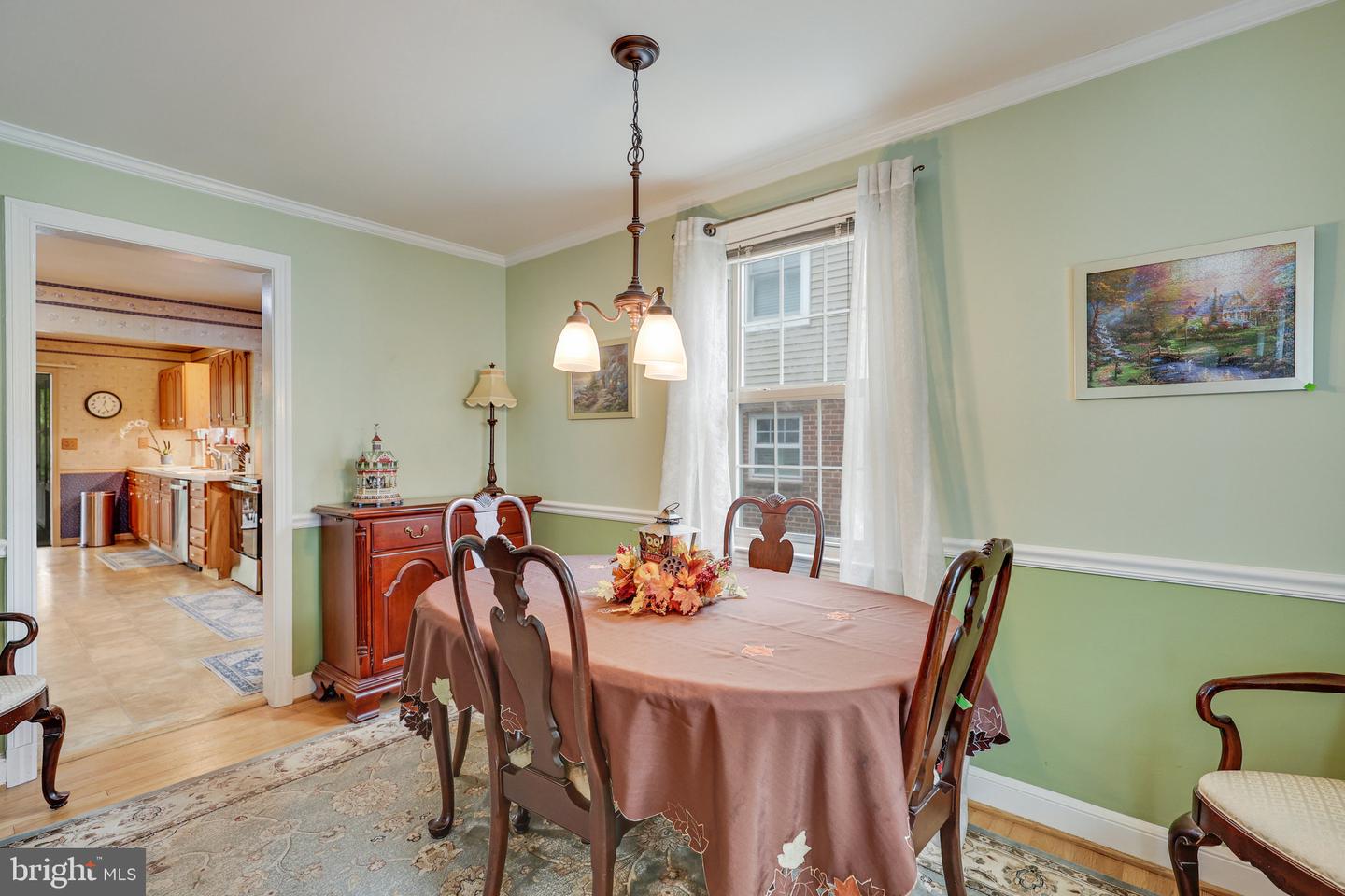 2805 WOODLAWN AVE, FALLS CHURCH, Virginia 22042, 5 Bedrooms Bedrooms, ,2 BathroomsBathrooms,Residential,For sale,2805 WOODLAWN AVE,VAFX2228486 MLS # VAFX2228486