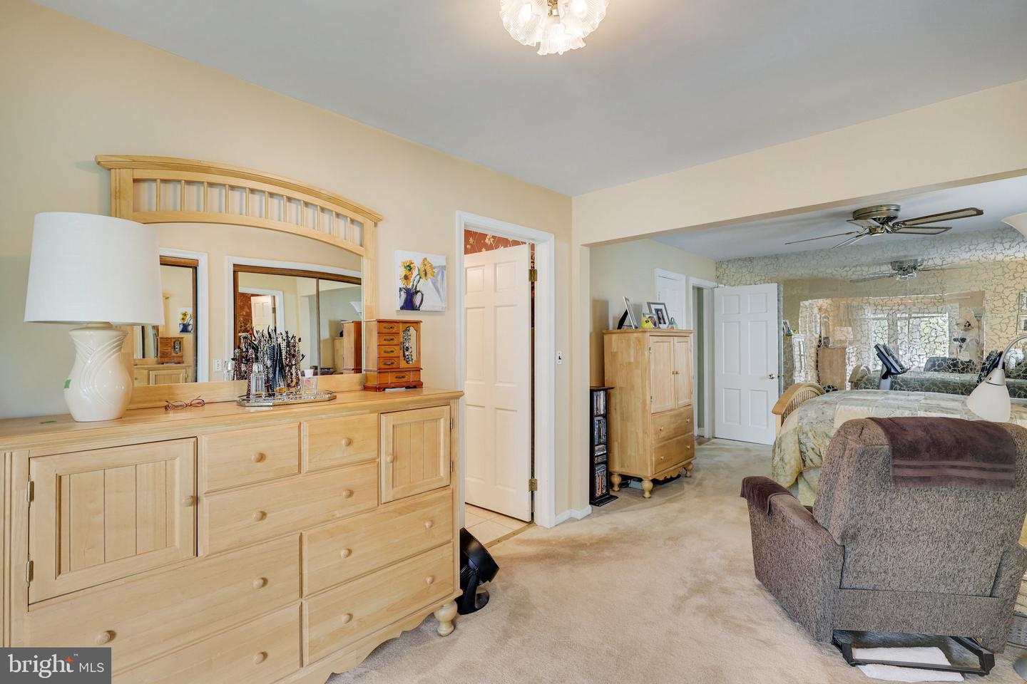 2805 WOODLAWN AVE, FALLS CHURCH, Virginia 22042, 5 Bedrooms Bedrooms, ,2 BathroomsBathrooms,Residential,For sale,2805 WOODLAWN AVE,VAFX2228486 MLS # VAFX2228486