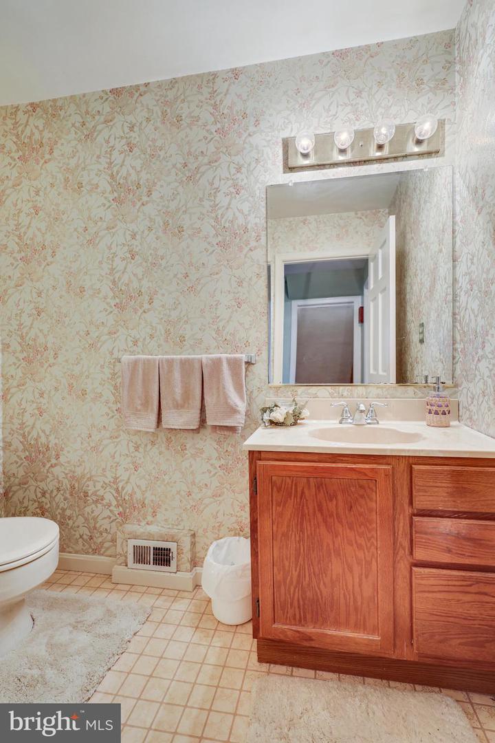 2805 WOODLAWN AVE, FALLS CHURCH, Virginia 22042, 5 Bedrooms Bedrooms, ,2 BathroomsBathrooms,Residential,For sale,2805 WOODLAWN AVE,VAFX2228486 MLS # VAFX2228486