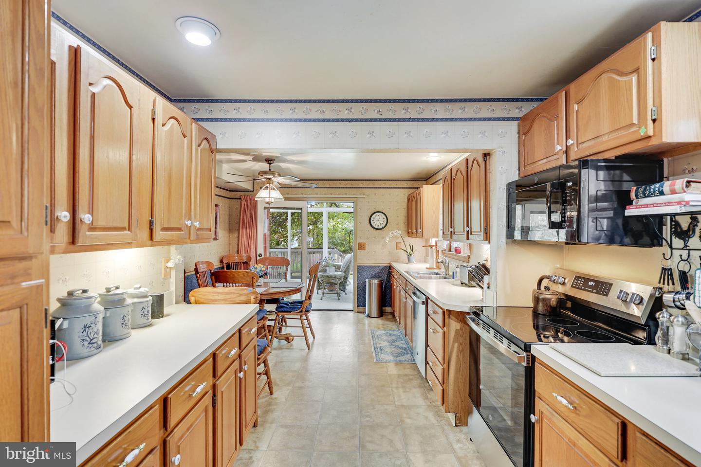 2805 WOODLAWN AVE, FALLS CHURCH, Virginia 22042, 5 Bedrooms Bedrooms, ,2 BathroomsBathrooms,Residential,For sale,2805 WOODLAWN AVE,VAFX2228486 MLS # VAFX2228486