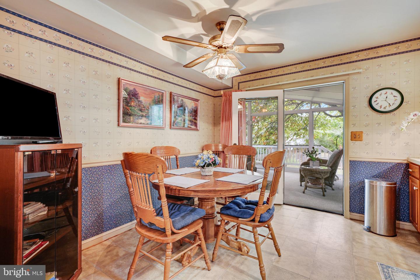 2805 WOODLAWN AVE, FALLS CHURCH, Virginia 22042, 5 Bedrooms Bedrooms, ,2 BathroomsBathrooms,Residential,For sale,2805 WOODLAWN AVE,VAFX2228486 MLS # VAFX2228486
