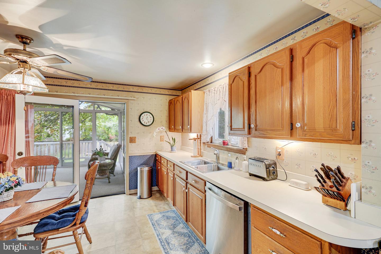2805 WOODLAWN AVE, FALLS CHURCH, Virginia 22042, 5 Bedrooms Bedrooms, ,2 BathroomsBathrooms,Residential,For sale,2805 WOODLAWN AVE,VAFX2228486 MLS # VAFX2228486
