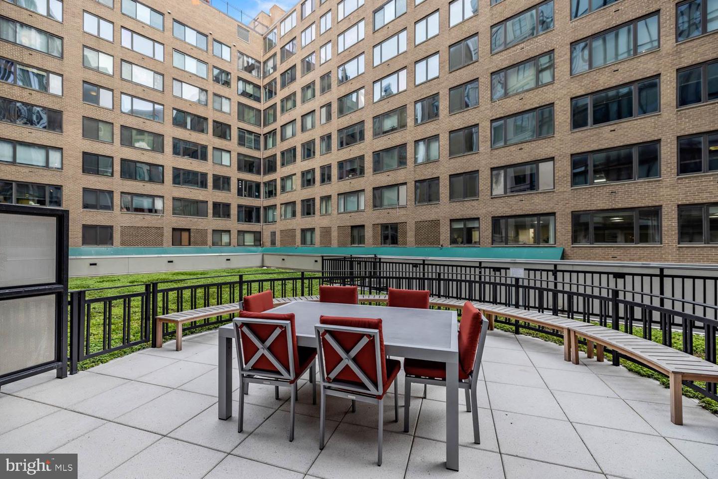 1133 14TH ST NW #802, WASHINGTON, District Of Columbia 20005, 1 Bedroom Bedrooms, ,1 BathroomBathrooms,Residential,For sale,1133 14TH ST NW #802,DCDC2213078 MLS # DCDC2213078