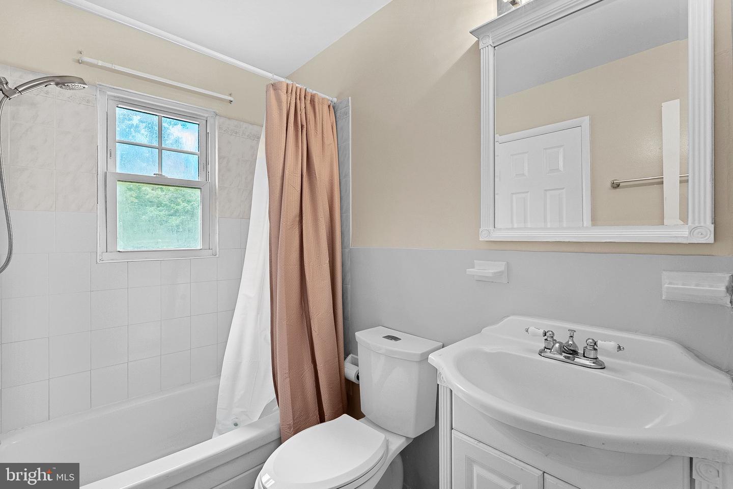 6313 BARDU AVE, SPRINGFIELD, Virginia 22152, 3 Bedrooms Bedrooms, ,2 BathroomsBathrooms,Residential,For sale,6313 BARDU AVE,VAFX2263842 MLS # VAFX2263842