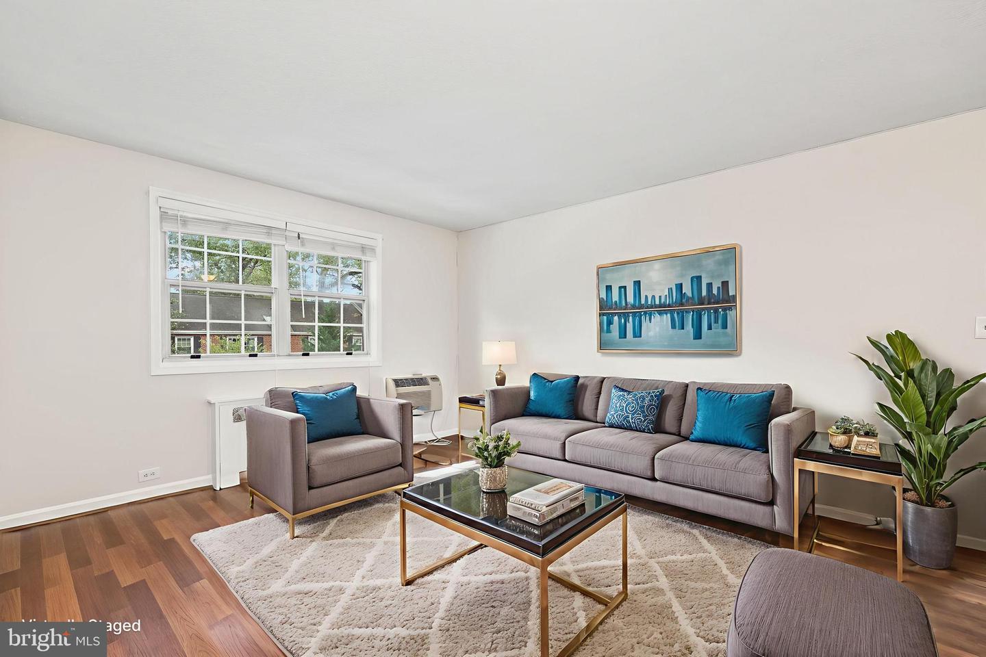 4307 2ND RD N #43074, ARLINGTON, Virginia 22203, 1 Bedroom Bedrooms, ,1 BathroomBathrooms,Residential,For sale,4307 2ND RD N #43074,VAAR2063246 MLS # VAAR2063246