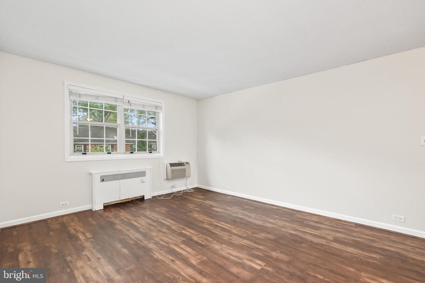 4307 2ND RD N #43074, ARLINGTON, Virginia 22203, 1 Bedroom Bedrooms, ,1 BathroomBathrooms,Residential,For sale,4307 2ND RD N #43074,VAAR2063246 MLS # VAAR2063246