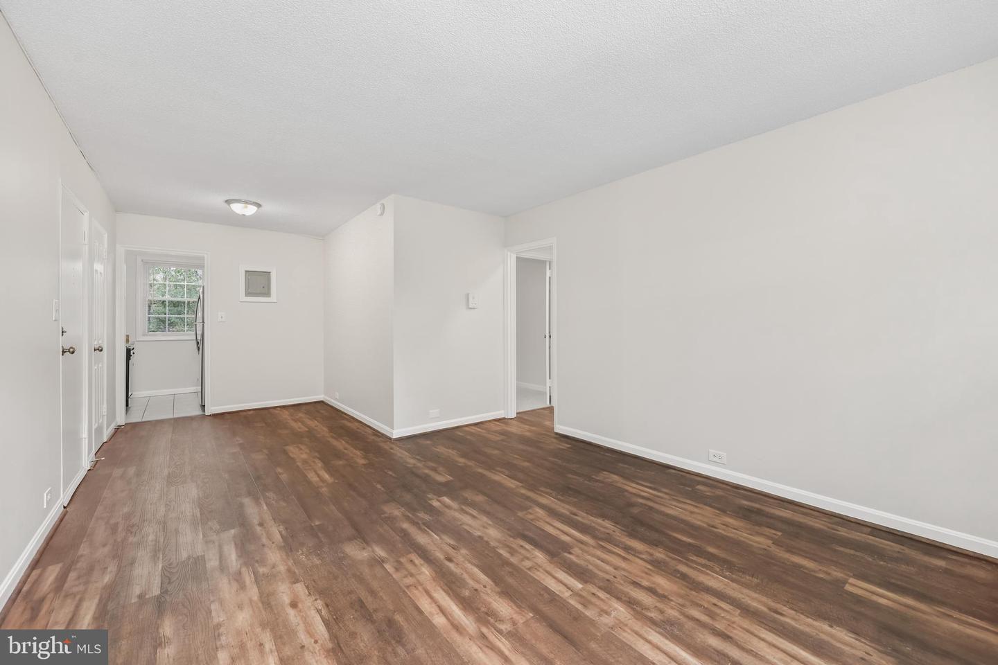 4307 2ND RD N #43074, ARLINGTON, Virginia 22203, 1 Bedroom Bedrooms, ,1 BathroomBathrooms,Residential,For sale,4307 2ND RD N #43074,VAAR2063246 MLS # VAAR2063246
