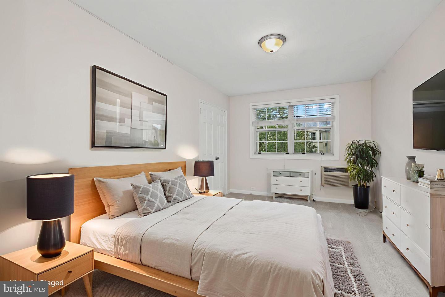 4307 2ND RD N #43074, ARLINGTON, Virginia 22203, 1 Bedroom Bedrooms, ,1 BathroomBathrooms,Residential,For sale,4307 2ND RD N #43074,VAAR2063246 MLS # VAAR2063246