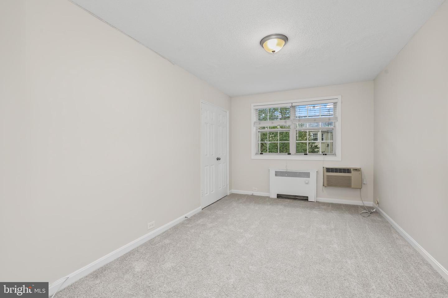 4307 2ND RD N #43074, ARLINGTON, Virginia 22203, 1 Bedroom Bedrooms, ,1 BathroomBathrooms,Residential,For sale,4307 2ND RD N #43074,VAAR2063246 MLS # VAAR2063246