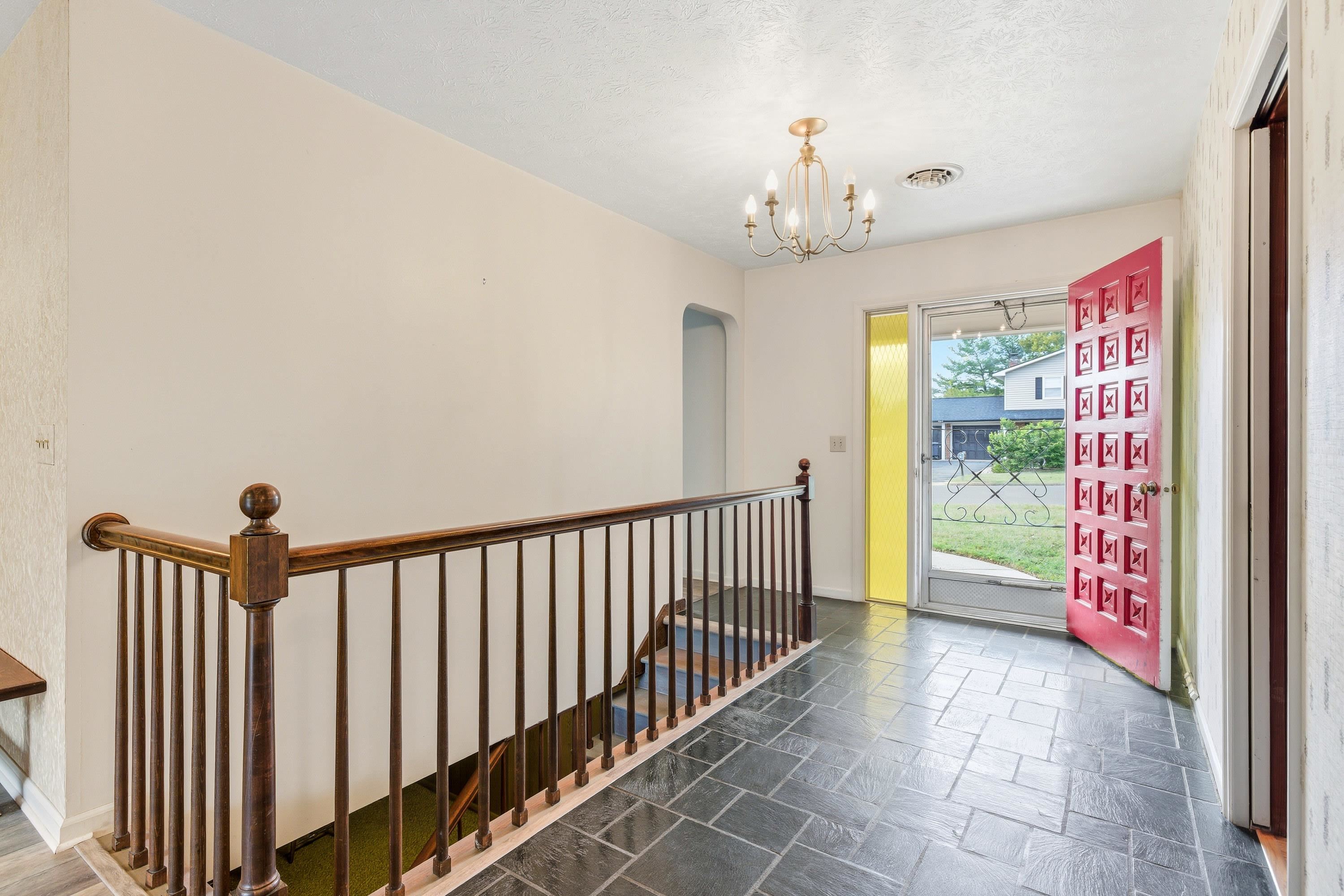 44 EMERY ST, HARRISONBURG, Virginia 22801, 5 Bedrooms Bedrooms, ,3 BathroomsBathrooms,Residential,44 EMERY ST,670057 MLS # 670057