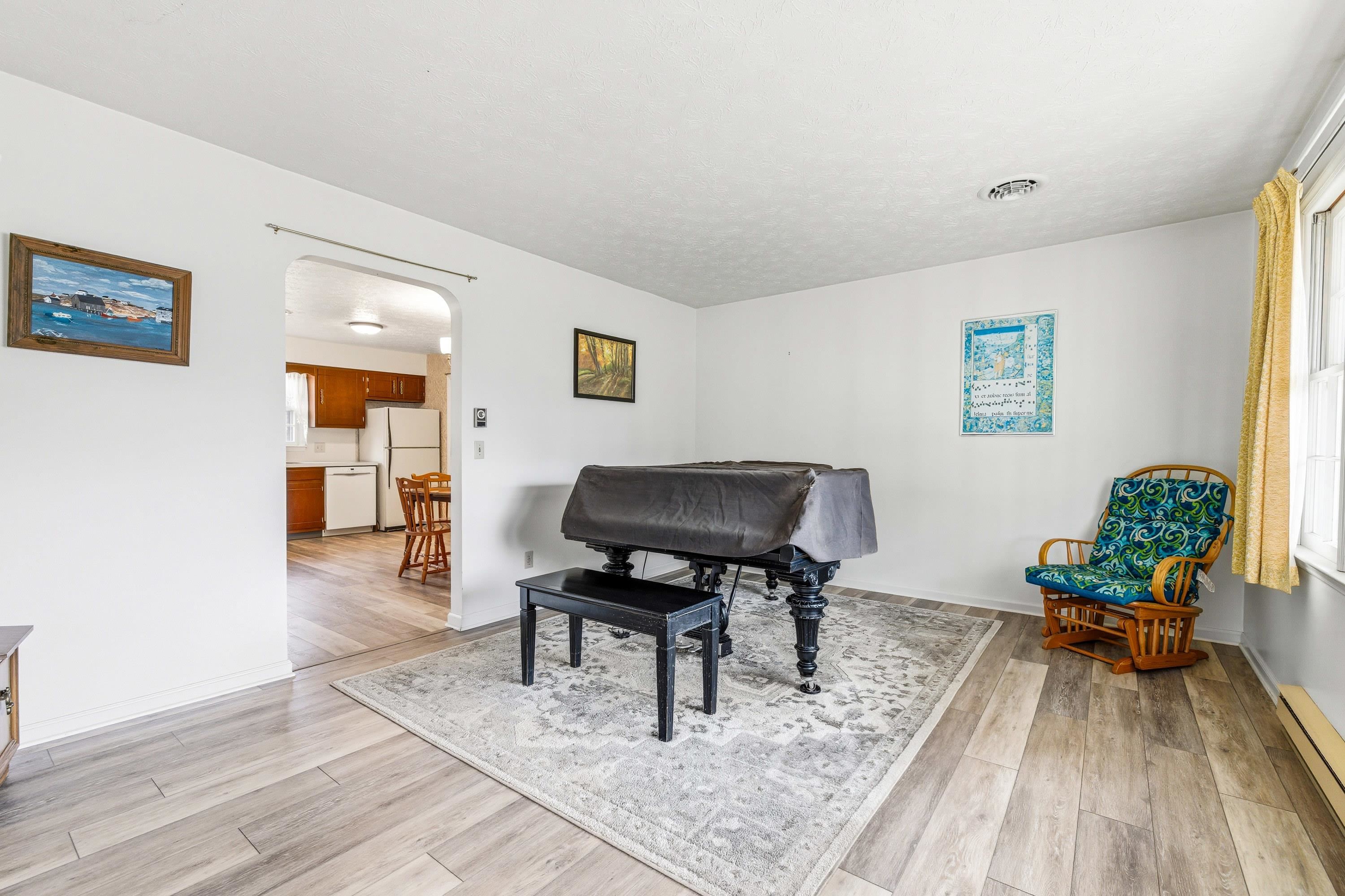 44 EMERY ST, HARRISONBURG, Virginia 22801, 5 Bedrooms Bedrooms, ,3 BathroomsBathrooms,Residential,44 EMERY ST,670057 MLS # 670057
