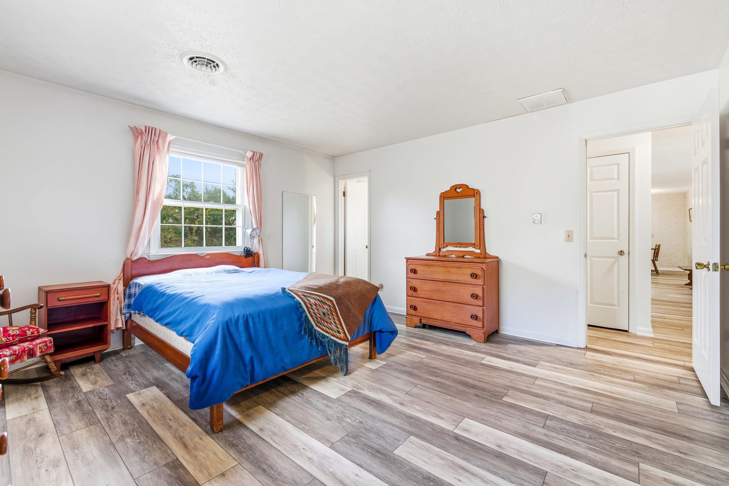 44 EMERY ST, HARRISONBURG, Virginia 22801, 5 Bedrooms Bedrooms, ,3 BathroomsBathrooms,Residential,44 EMERY ST,670057 MLS # 670057