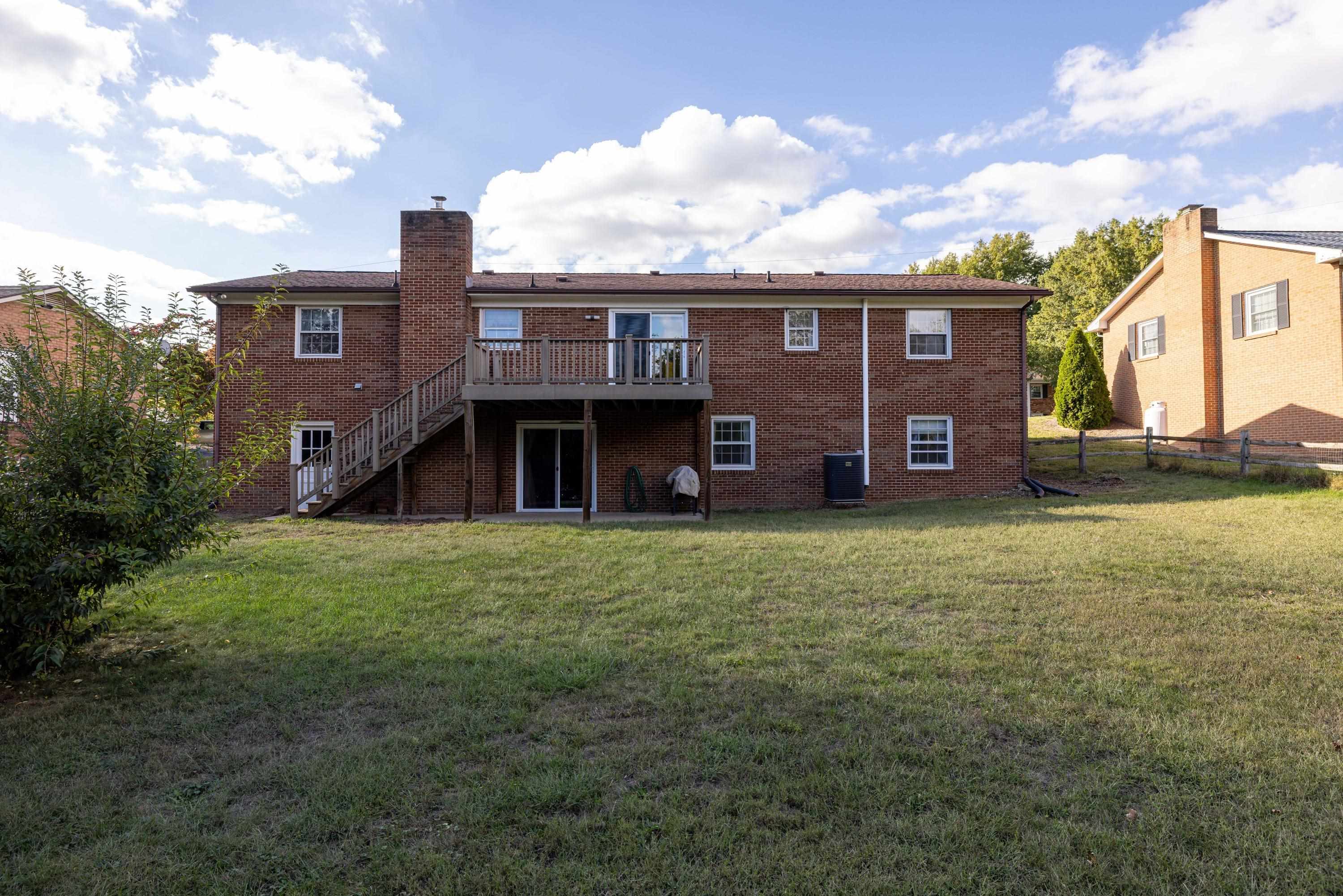 44 EMERY ST, HARRISONBURG, Virginia 22801, 5 Bedrooms Bedrooms, ,3 BathroomsBathrooms,Residential,44 EMERY ST,670057 MLS # 670057