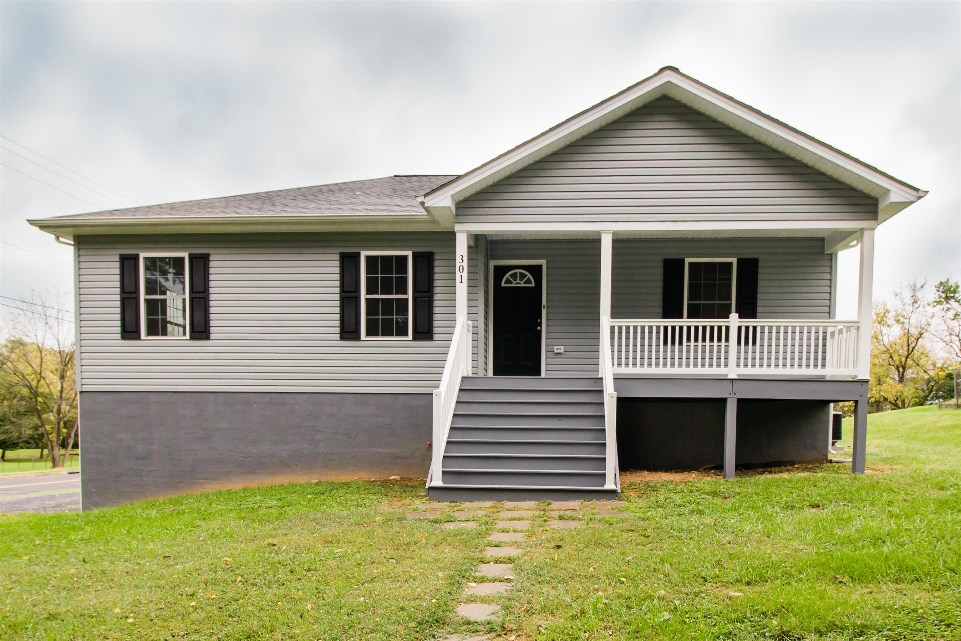 301 S CHURCH ST, WOODSTOCK, Virginia 22664, 3 Bedrooms Bedrooms, ,2 BathroomsBathrooms,Residential,301 S CHURCH ST,670060 MLS # 670060
