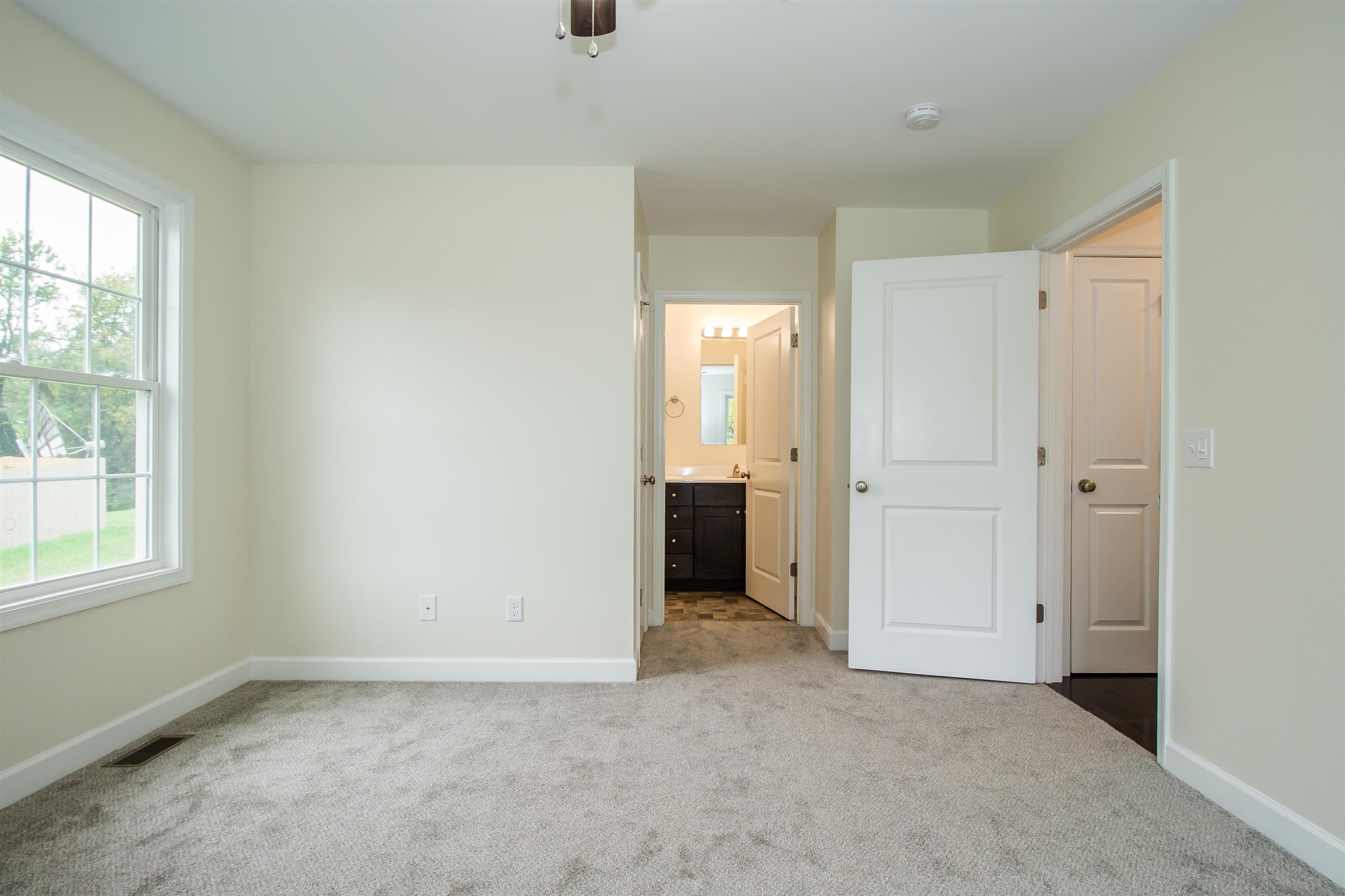 301 S CHURCH ST, WOODSTOCK, Virginia 22664, 3 Bedrooms Bedrooms, ,2 BathroomsBathrooms,Residential,301 S CHURCH ST,670060 MLS # 670060