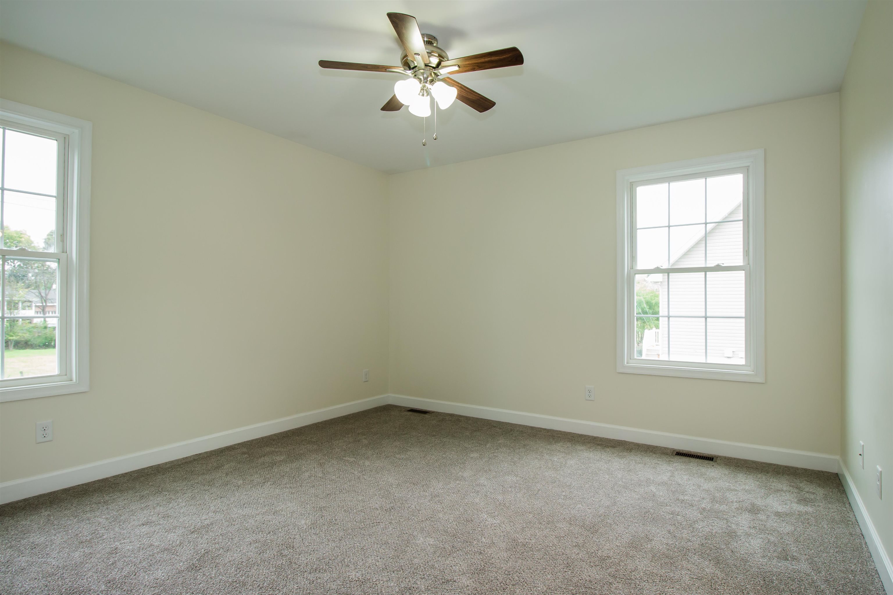 301 S CHURCH ST, WOODSTOCK, Virginia 22664, 3 Bedrooms Bedrooms, ,2 BathroomsBathrooms,Residential,301 S CHURCH ST,670060 MLS # 670060