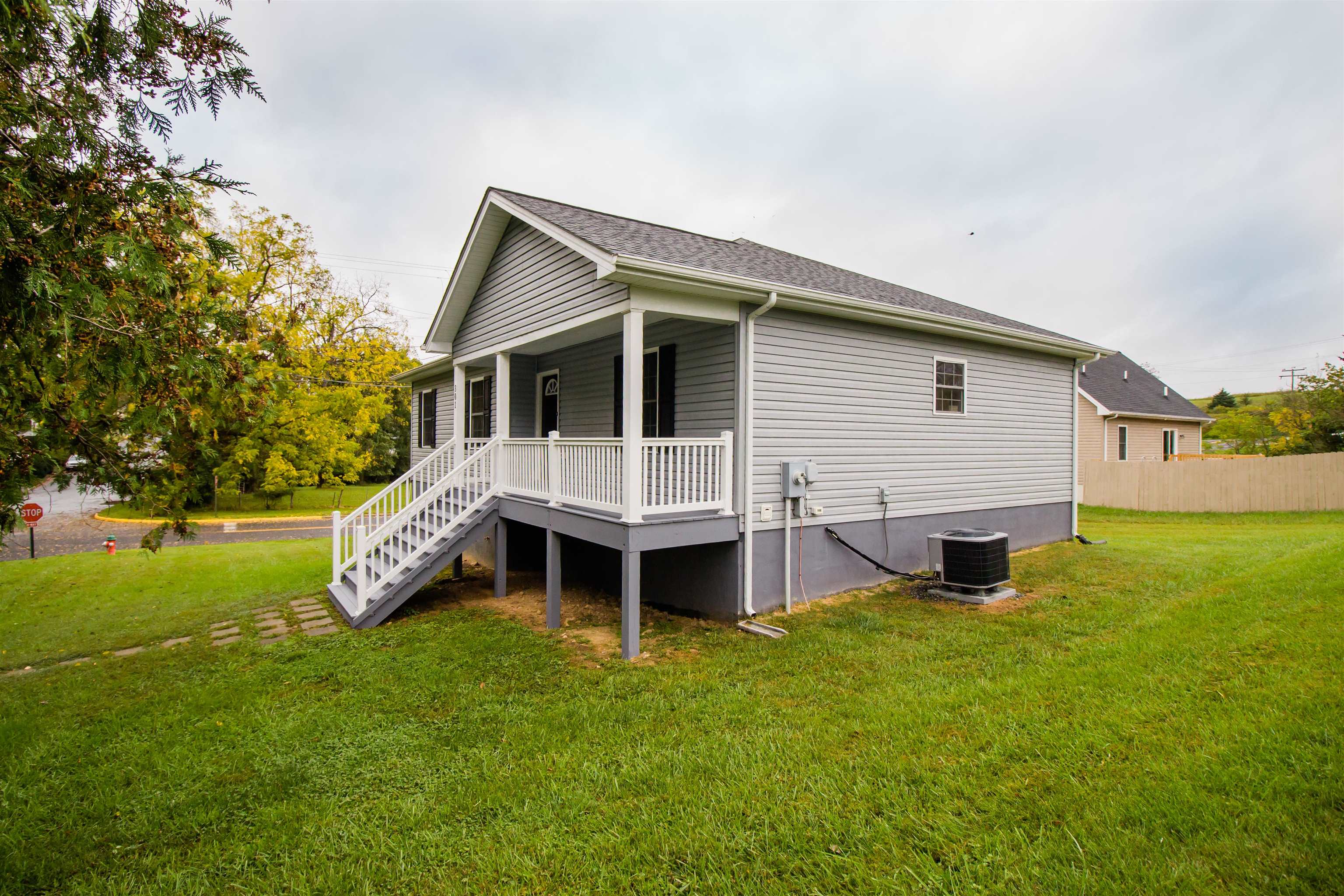 301 S CHURCH ST, WOODSTOCK, Virginia 22664, 3 Bedrooms Bedrooms, ,2 BathroomsBathrooms,Residential,301 S CHURCH ST,670060 MLS # 670060