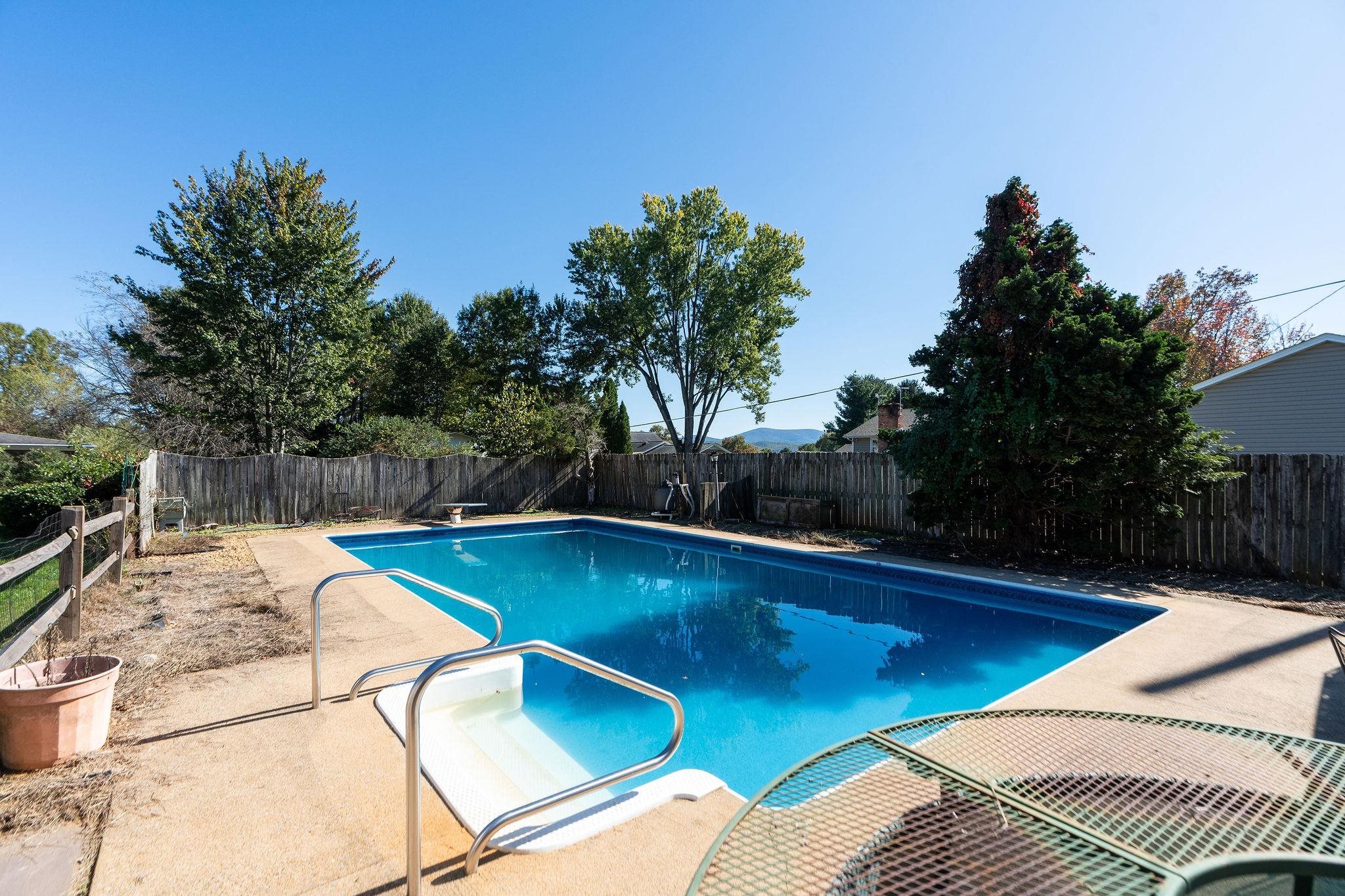 840 HAWTHORNE LN, WAYNESBORO, Virginia 22980, 4 Bedrooms Bedrooms, ,3 BathroomsBathrooms,Residential,840 HAWTHORNE LN,670073 MLS # 670073