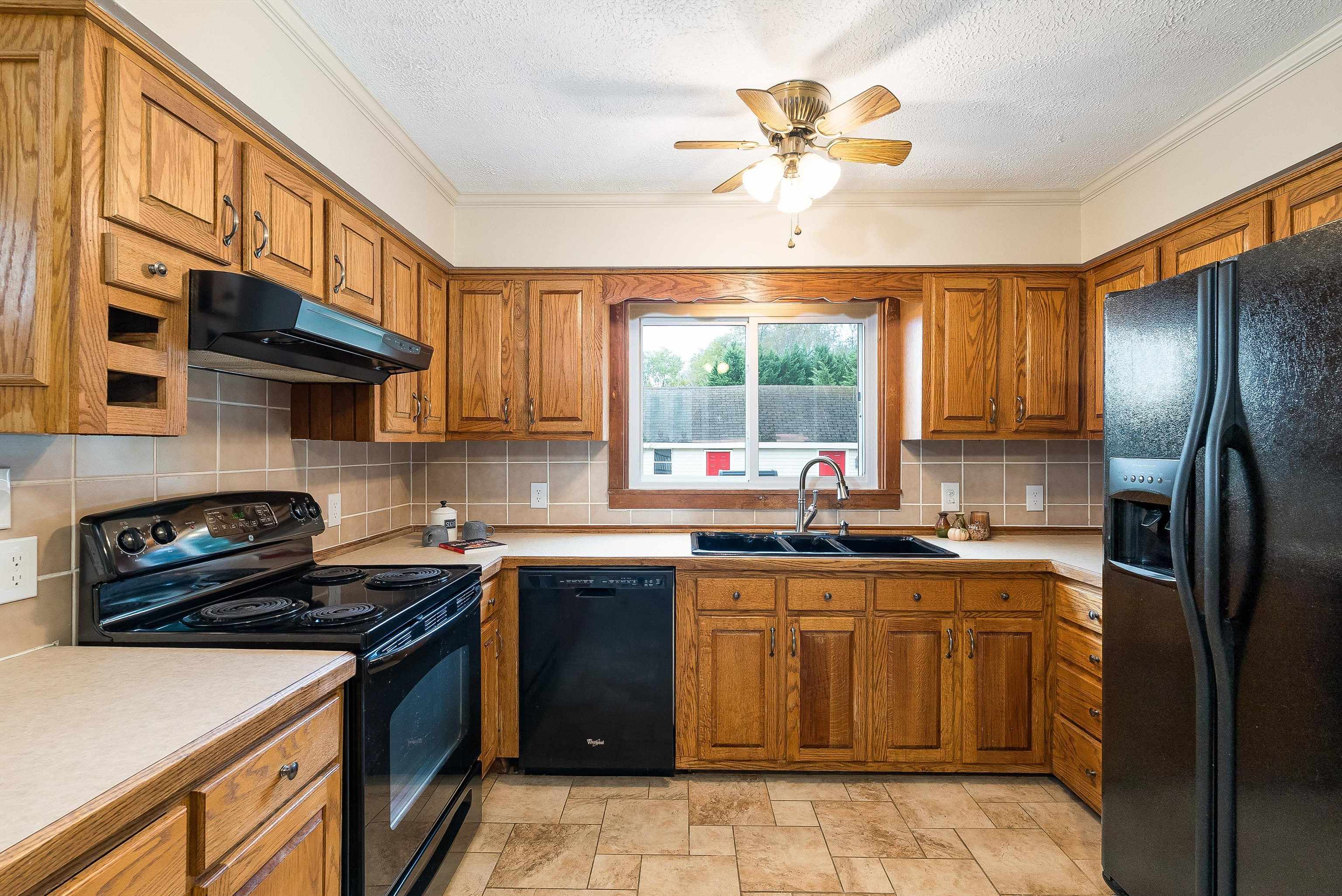 598 BROADHEAD SCHOOL RD, GREENVILLE, Virginia 24440, 3 Bedrooms Bedrooms, ,2 BathroomsBathrooms,Residential,598 BROADHEAD SCHOOL RD,670076 MLS # 670076