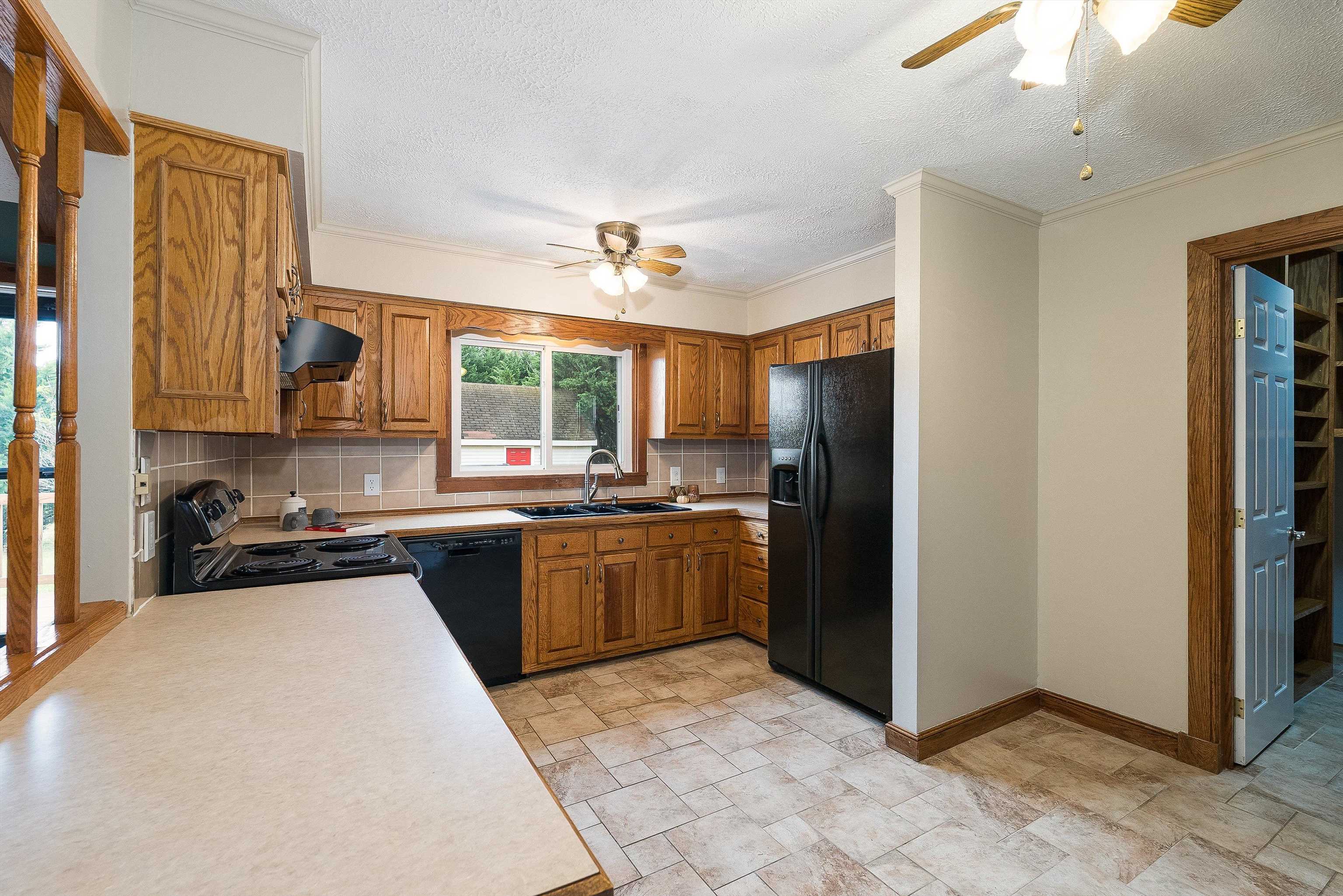 598 BROADHEAD SCHOOL RD, GREENVILLE, Virginia 24440, 3 Bedrooms Bedrooms, ,2 BathroomsBathrooms,Residential,598 BROADHEAD SCHOOL RD,670076 MLS # 670076