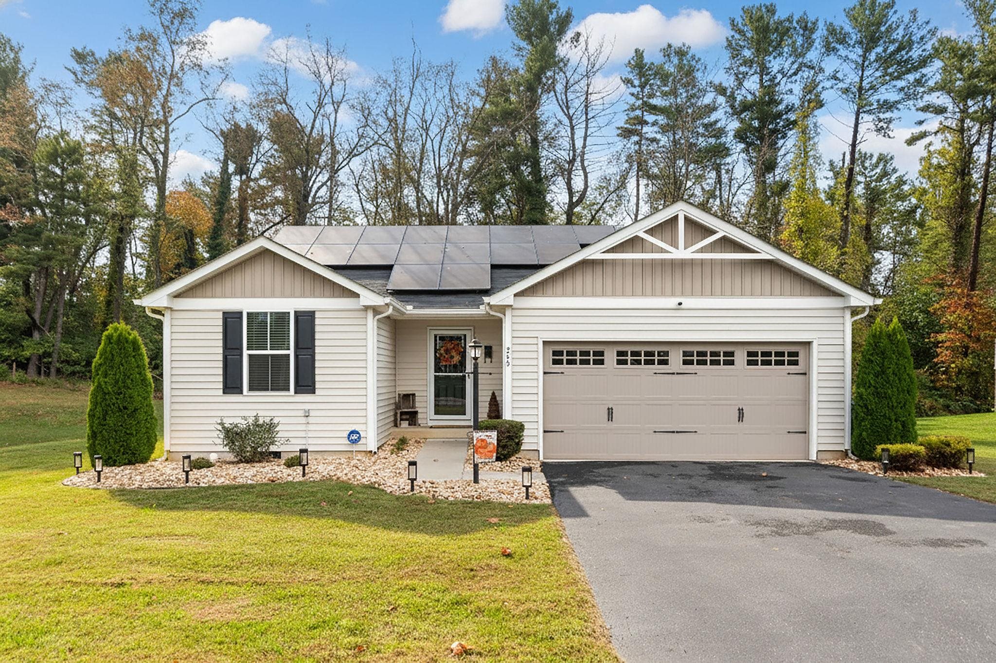 245 CLAYBROOK DR, WAYNESBORO, Virginia 22980, 3 Bedrooms Bedrooms, ,2 BathroomsBathrooms,Residential,245 CLAYBROOK DR,670077 MLS # 670077