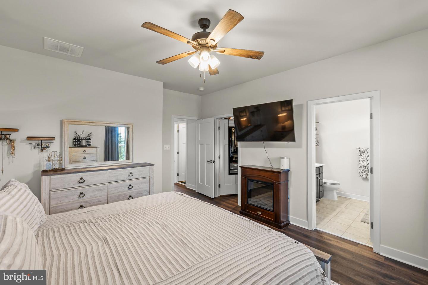 103 BURKWOOD TER, LAKE FREDERICK, Virginia 22630, 3 Bedrooms Bedrooms, ,2 BathroomsBathrooms,Residential,For sale,103 BURKWOOD TER,VAFV2036998 MLS # VAFV2036998