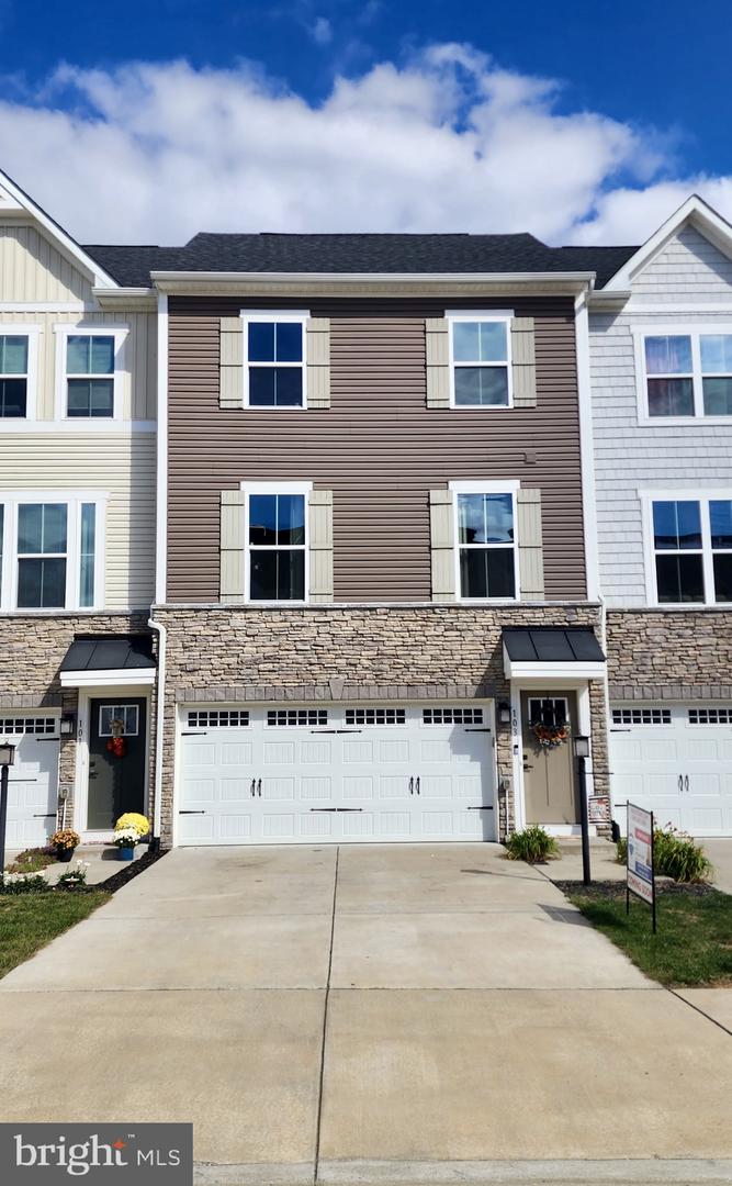 103 BURKWOOD TER, LAKE FREDERICK, Virginia 22630, 3 Bedrooms Bedrooms, ,2 BathroomsBathrooms,Residential,For sale,103 BURKWOOD TER,VAFV2036998 MLS # VAFV2036998