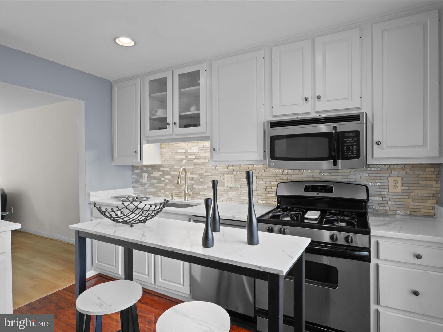 8068 DULCIANA CT, SPRINGFIELD, Virginia 22153, 2 Bedrooms Bedrooms, ,1 BathroomBathrooms,Residential,For sale,8068 DULCIANA CT,VAFX2269044 MLS # VAFX2269044