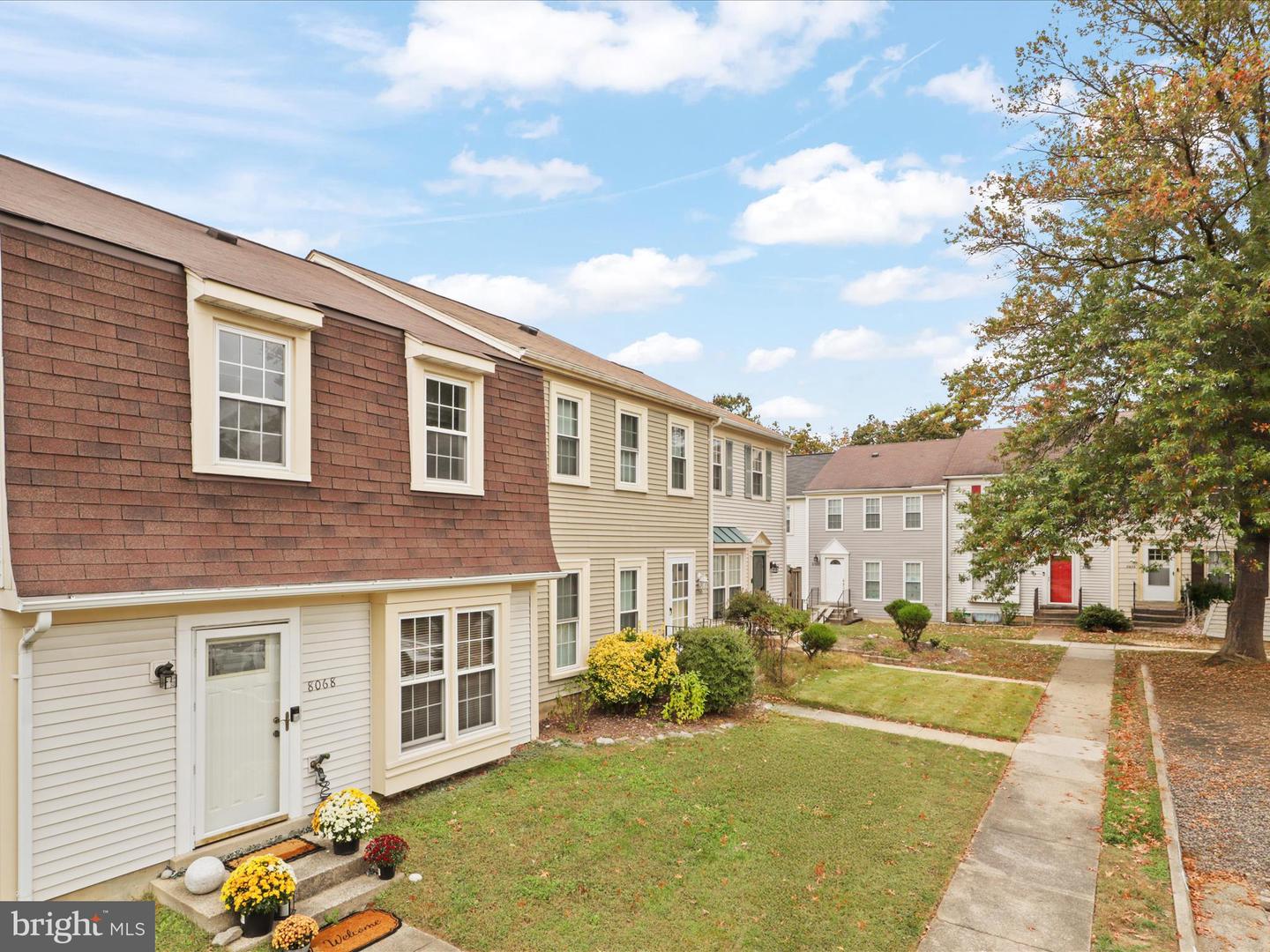 8068 DULCIANA CT, SPRINGFIELD, Virginia 22153, 2 Bedrooms Bedrooms, ,1 BathroomBathrooms,Residential,For sale,8068 DULCIANA CT,VAFX2269044 MLS # VAFX2269044