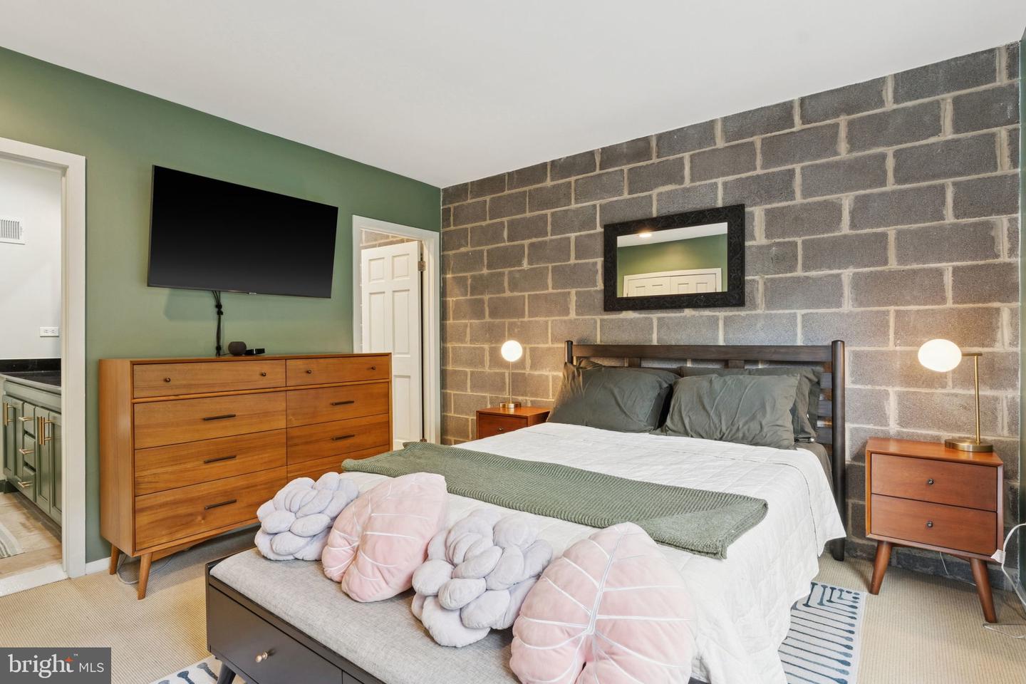 1420 RHODE ISLAND AVE NW, WASHINGTON, District Of Columbia 20005, 3 Bedrooms Bedrooms, ,3 BathroomsBathrooms,Residential,For sale,1420 RHODE ISLAND AVE NW,DCDC2225426 MLS # DCDC2225426