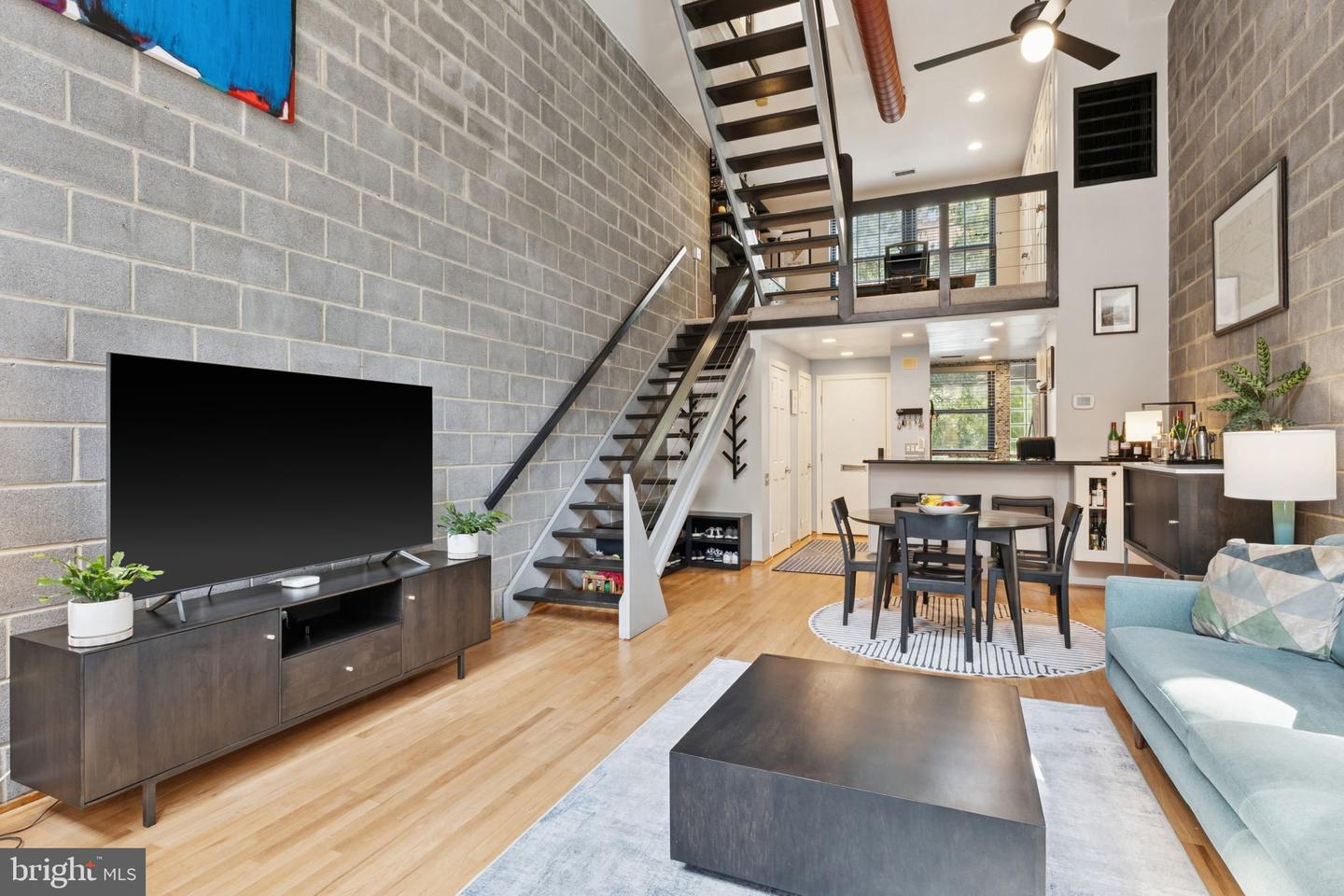 1420 RHODE ISLAND AVE NW, WASHINGTON, District Of Columbia 20005, 3 Bedrooms Bedrooms, ,3 BathroomsBathrooms,Residential,For sale,1420 RHODE ISLAND AVE NW,DCDC2225426 MLS # DCDC2225426