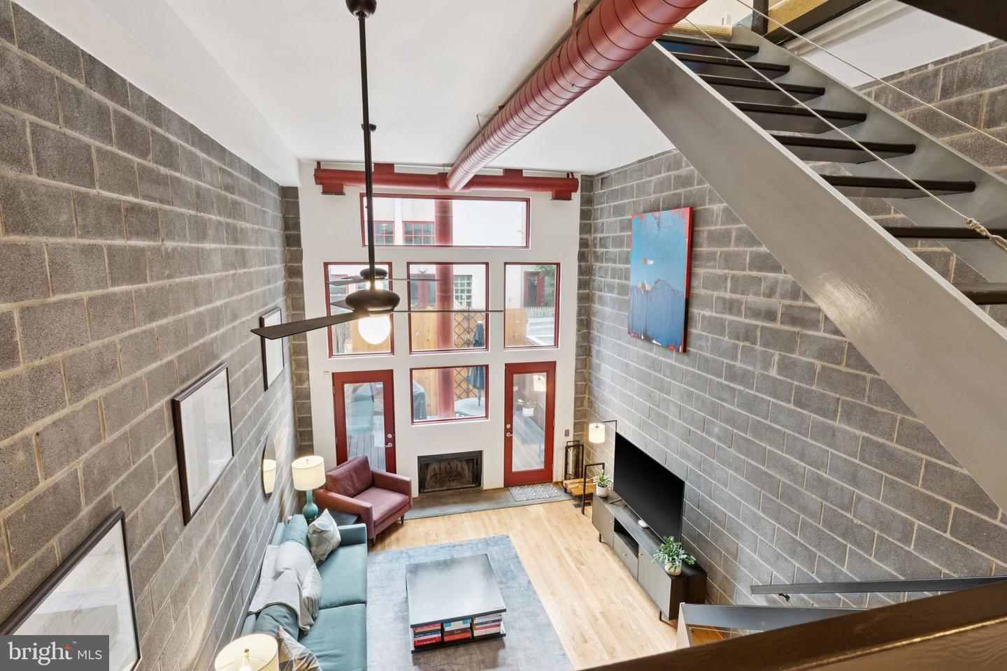 1420 RHODE ISLAND AVE NW, WASHINGTON, District Of Columbia 20005, 3 Bedrooms Bedrooms, ,3 BathroomsBathrooms,Residential,For sale,1420 RHODE ISLAND AVE NW,DCDC2225426 MLS # DCDC2225426