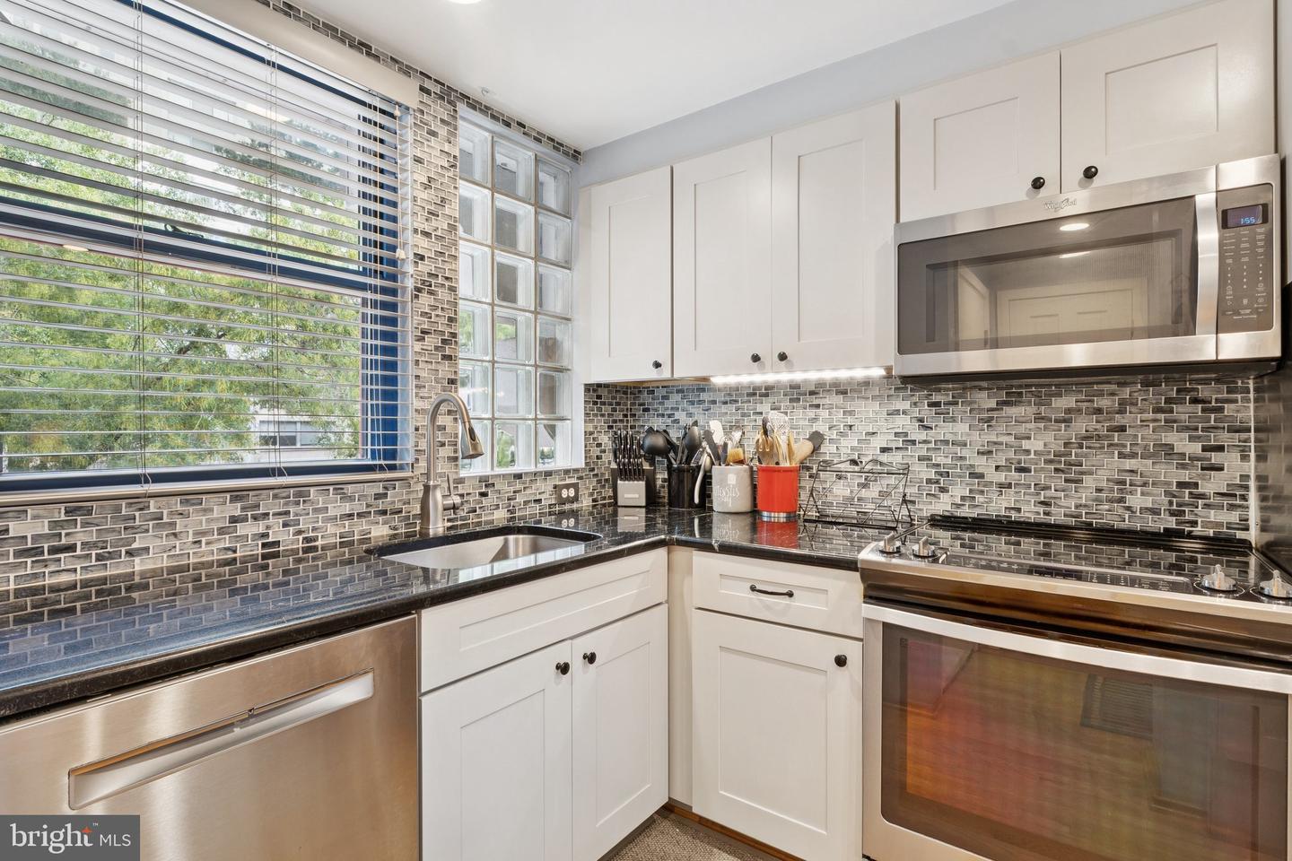 1420 RHODE ISLAND AVE NW, WASHINGTON, District Of Columbia 20005, 3 Bedrooms Bedrooms, ,3 BathroomsBathrooms,Residential,For sale,1420 RHODE ISLAND AVE NW,DCDC2225426 MLS # DCDC2225426