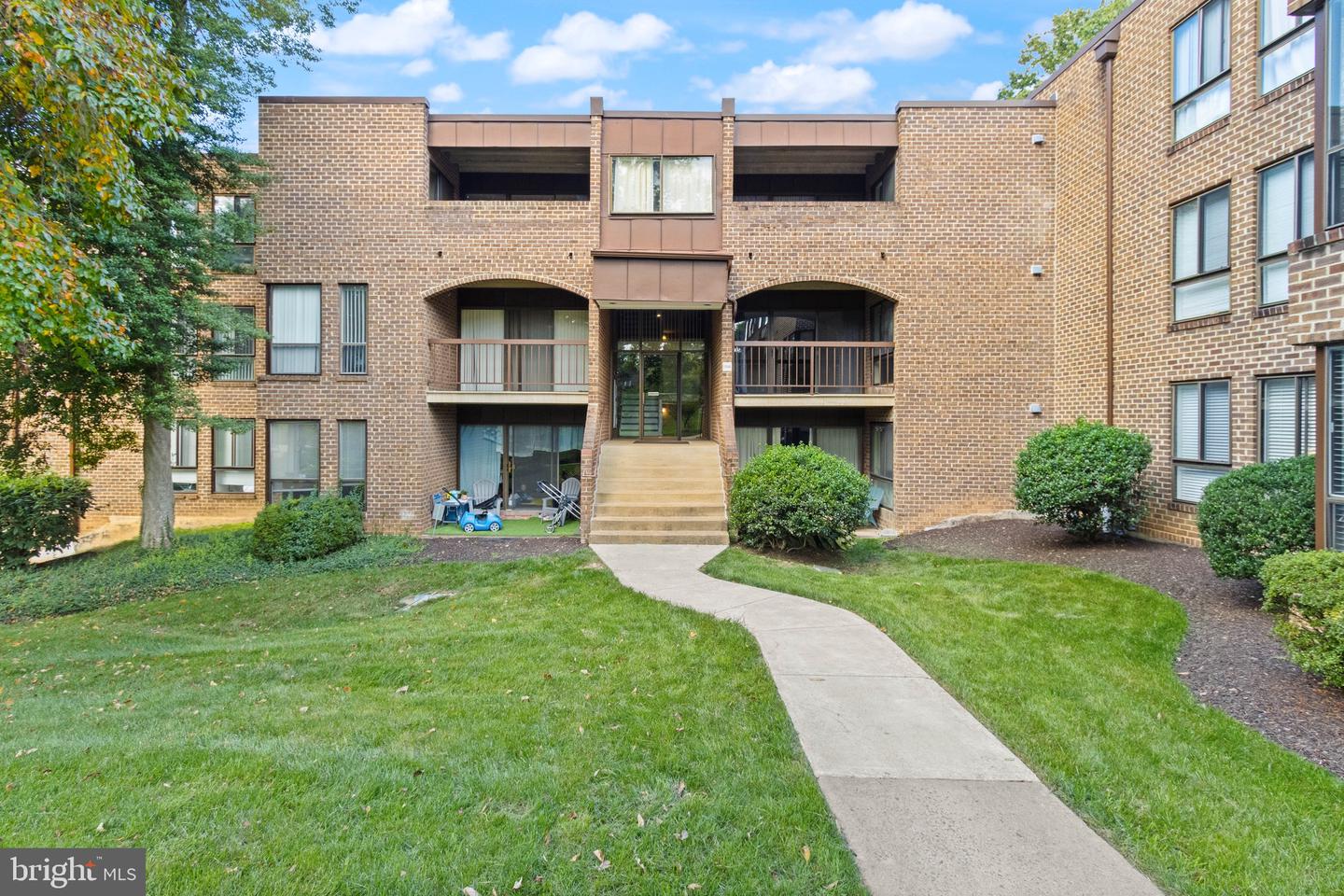 11240 CHESTNUT GROVE SQ #358, RESTON, Virginia 20190, 2 Bedrooms Bedrooms, ,1 BathroomBathrooms,Residential,For sale,11240 CHESTNUT GROVE SQ #358,VAFX2272844 MLS # VAFX2272844