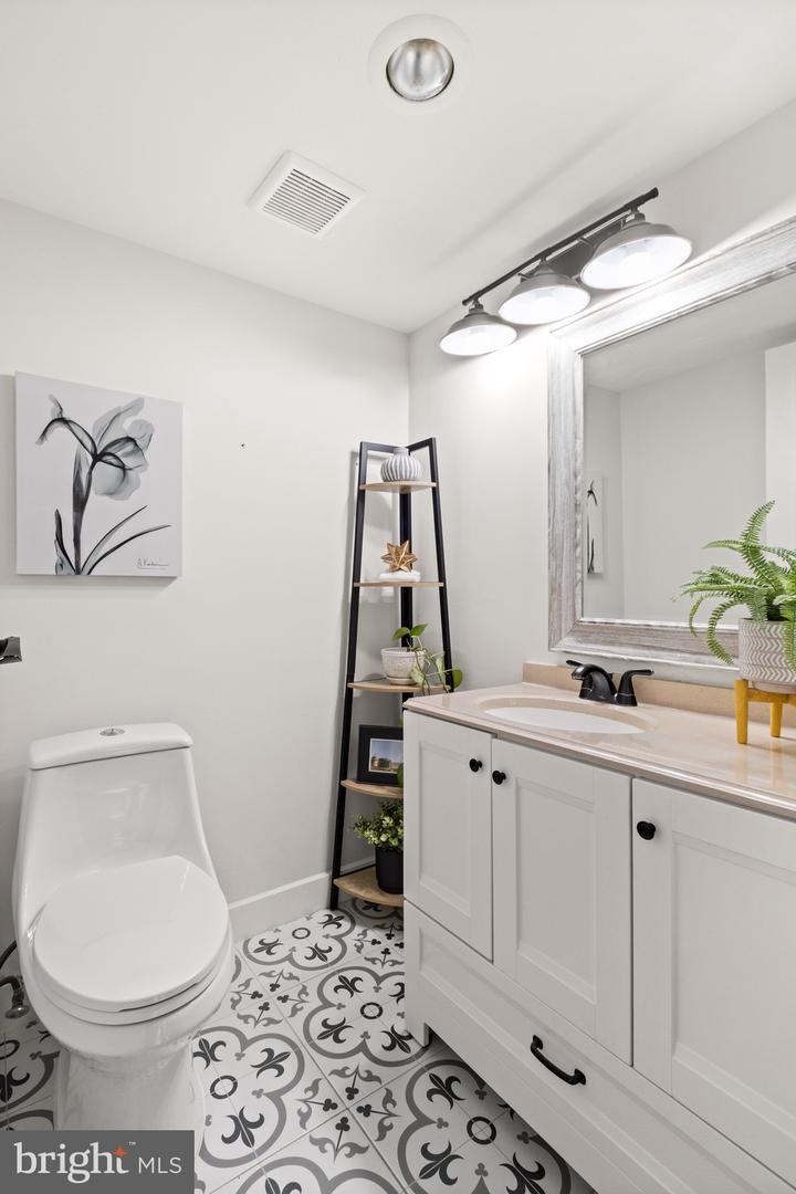 11240 CHESTNUT GROVE SQ #358, RESTON, Virginia 20190, 2 Bedrooms Bedrooms, ,1 BathroomBathrooms,Residential,For sale,11240 CHESTNUT GROVE SQ #358,VAFX2272844 MLS # VAFX2272844