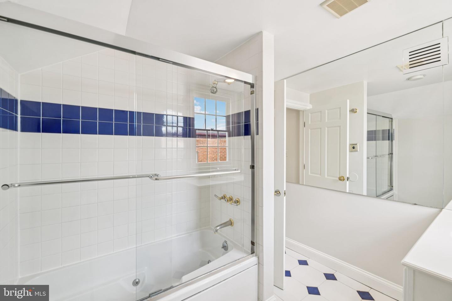 1545 35TH ST NW, WASHINGTON, District Of Columbia 20007, 6 Bedrooms Bedrooms, ,4 BathroomsBathrooms,Residential,For sale,1545 35TH ST NW,DCDC2226266 MLS # DCDC2226266