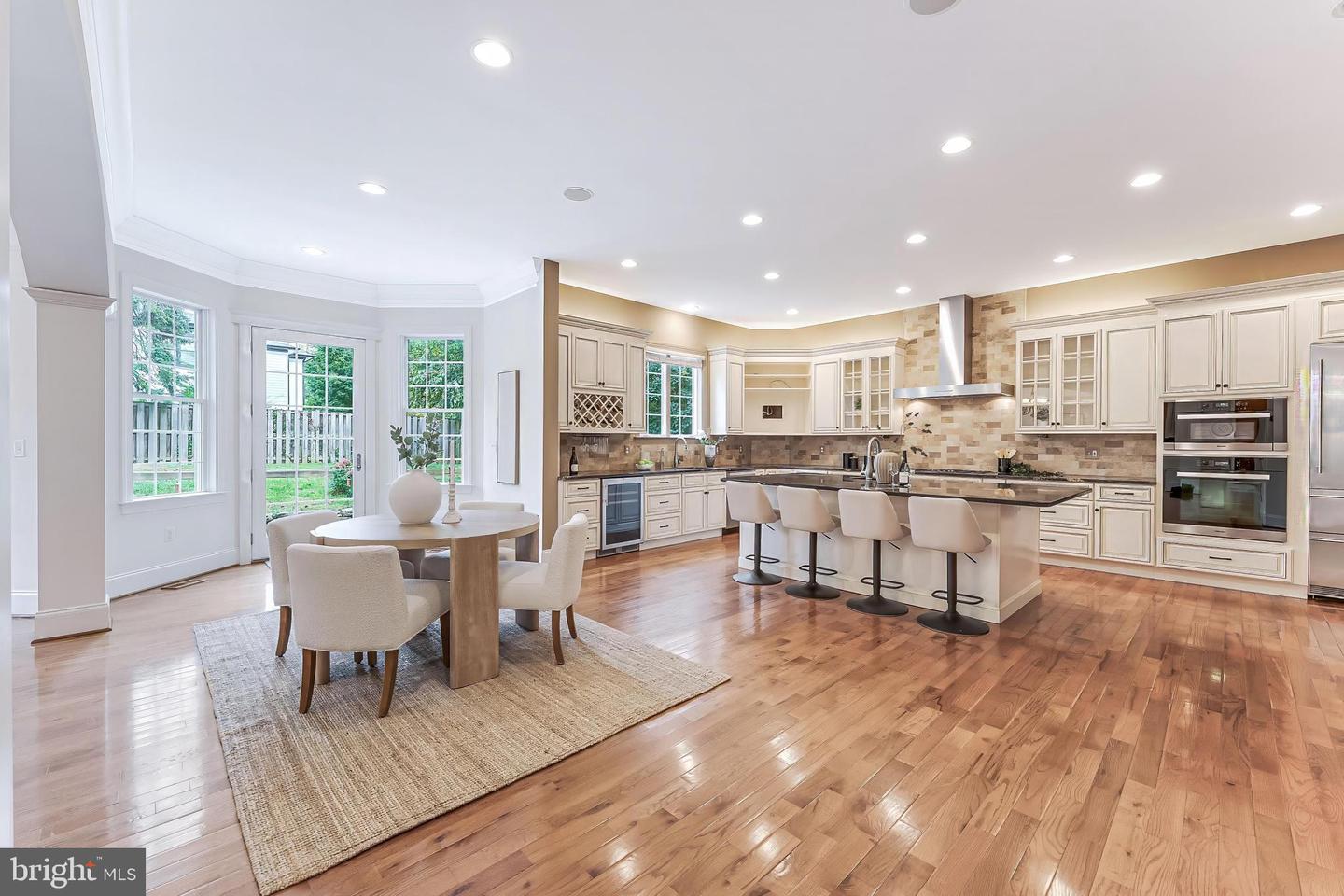829 GOLDEN ARROW ST, GREAT FALLS, Virginia 22066, 6 Bedrooms Bedrooms, ,6 BathroomsBathrooms,Residential,For sale,829 GOLDEN ARROW ST,VAFX2273992 MLS # VAFX2273992