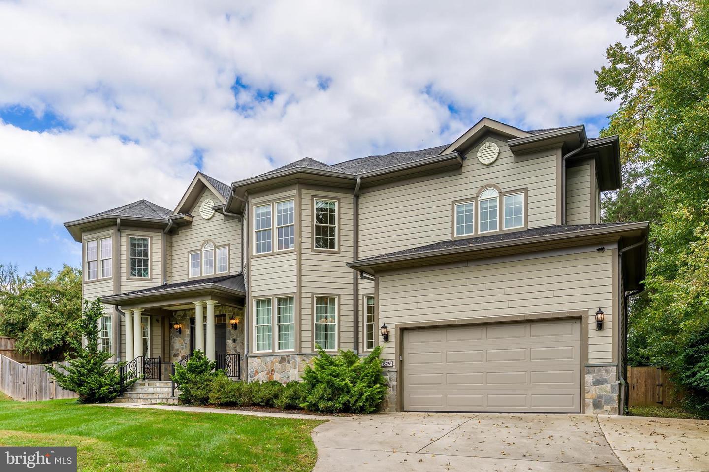 829 GOLDEN ARROW ST, GREAT FALLS, Virginia 22066, 6 Bedrooms Bedrooms, ,6 BathroomsBathrooms,Residential,For sale,829 GOLDEN ARROW ST,VAFX2273992 MLS # VAFX2273992