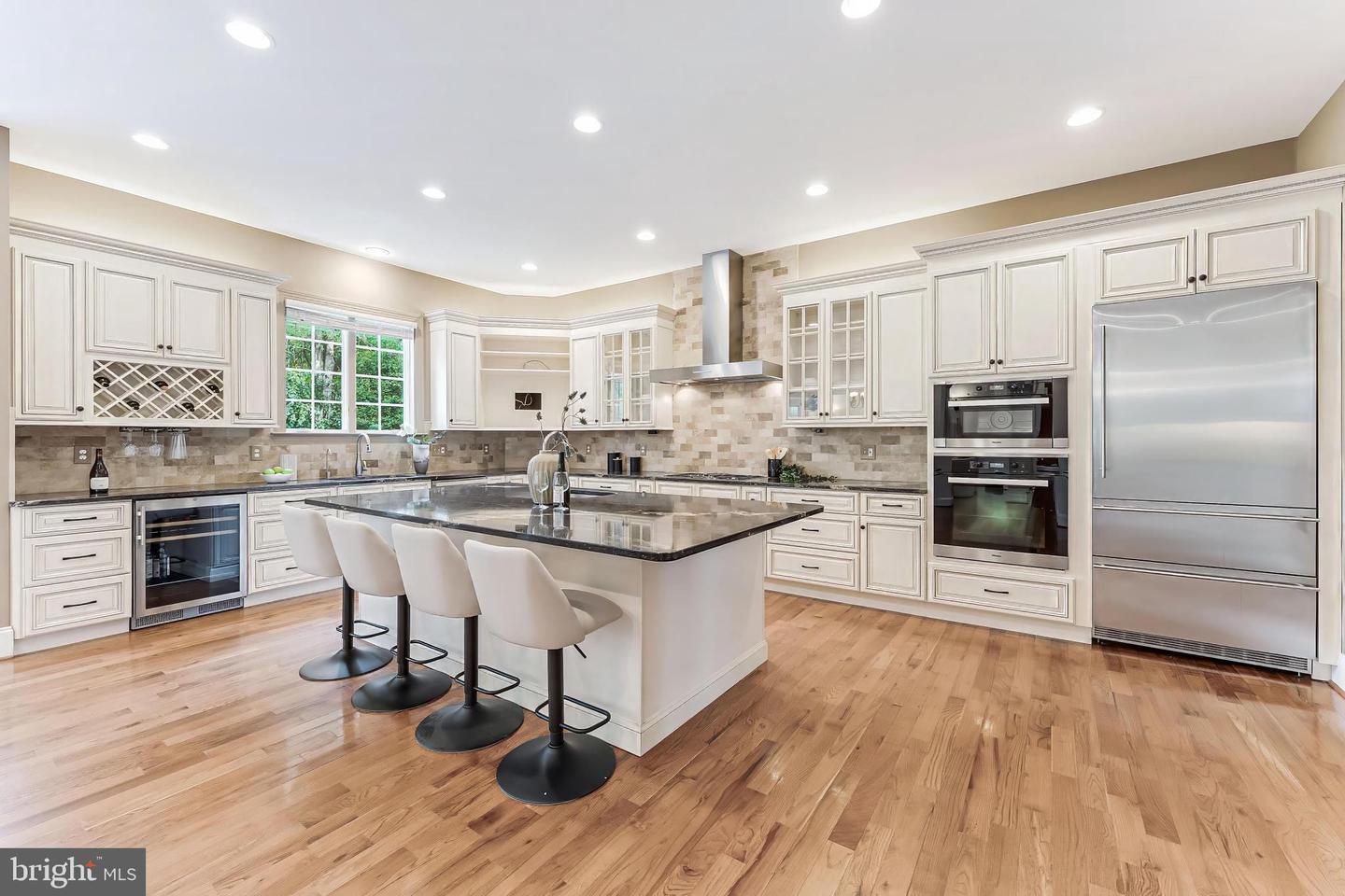829 GOLDEN ARROW ST, GREAT FALLS, Virginia 22066, 6 Bedrooms Bedrooms, ,6 BathroomsBathrooms,Residential,For sale,829 GOLDEN ARROW ST,VAFX2273992 MLS # VAFX2273992