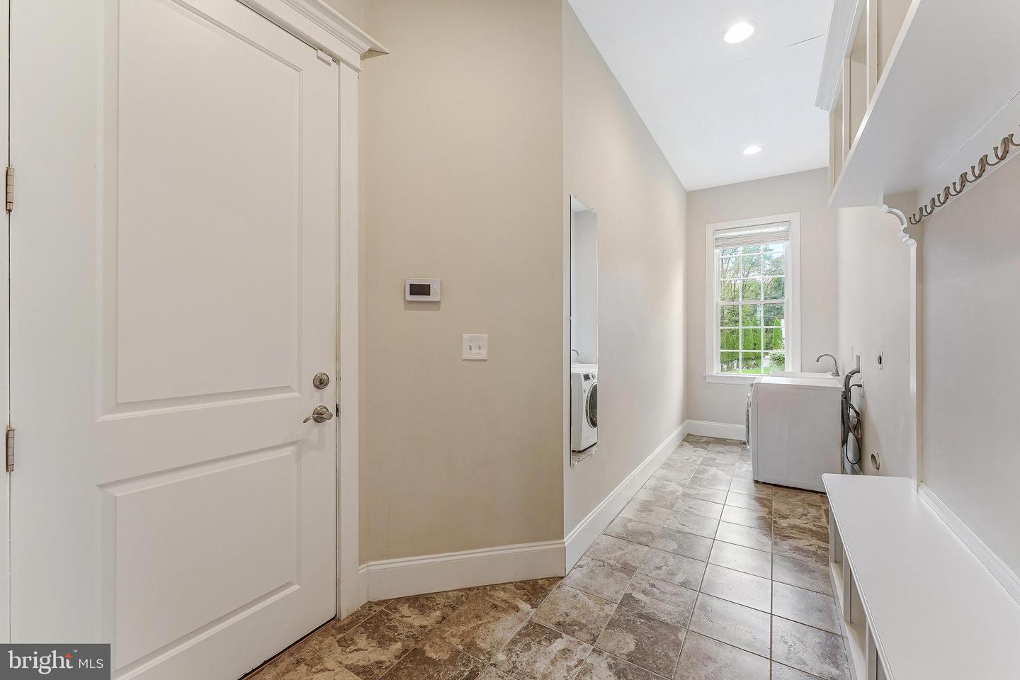 829 GOLDEN ARROW ST, GREAT FALLS, Virginia 22066, 6 Bedrooms Bedrooms, ,6 BathroomsBathrooms,Residential,For sale,829 GOLDEN ARROW ST,VAFX2273992 MLS # VAFX2273992