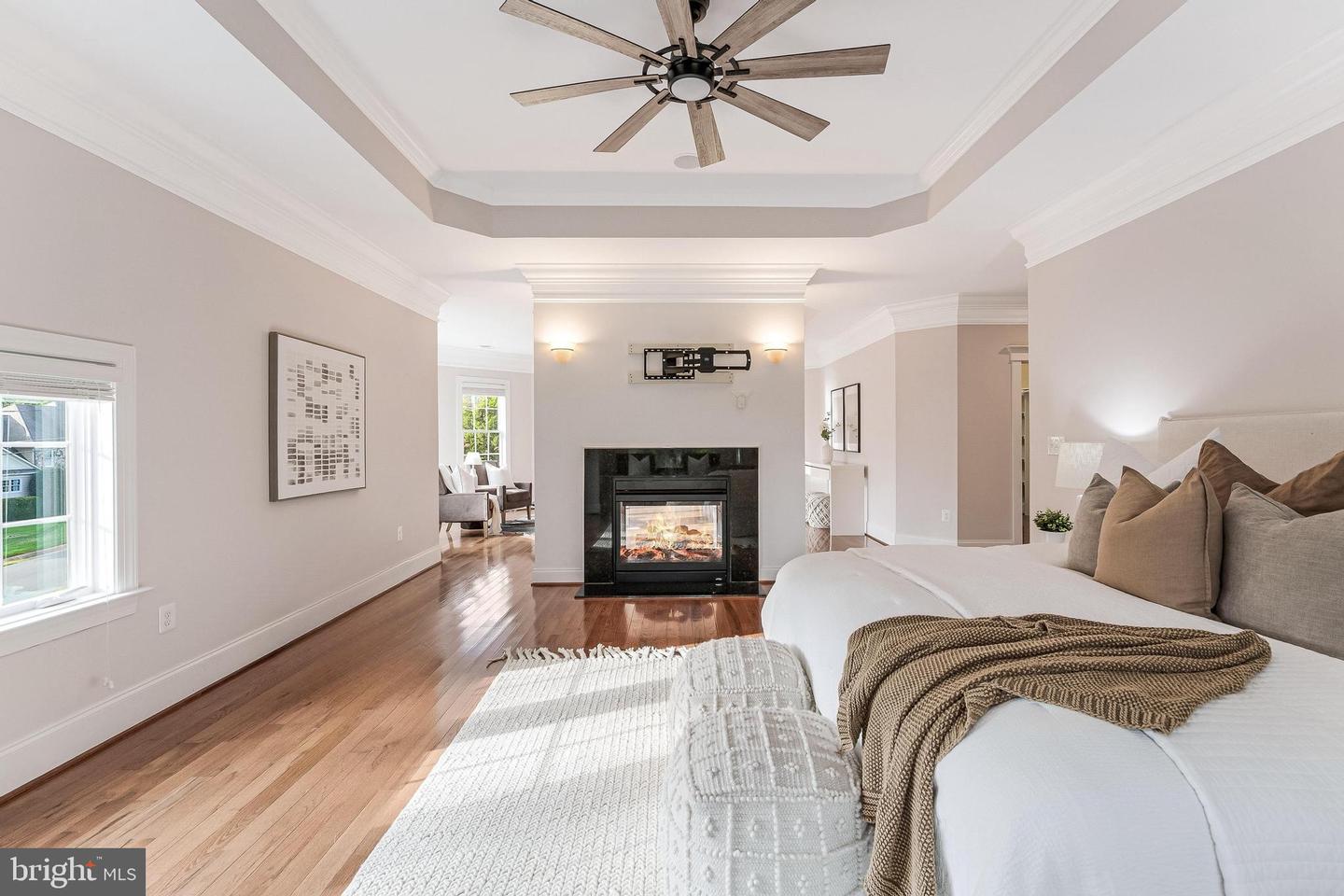 829 GOLDEN ARROW ST, GREAT FALLS, Virginia 22066, 6 Bedrooms Bedrooms, ,6 BathroomsBathrooms,Residential,For sale,829 GOLDEN ARROW ST,VAFX2273992 MLS # VAFX2273992
