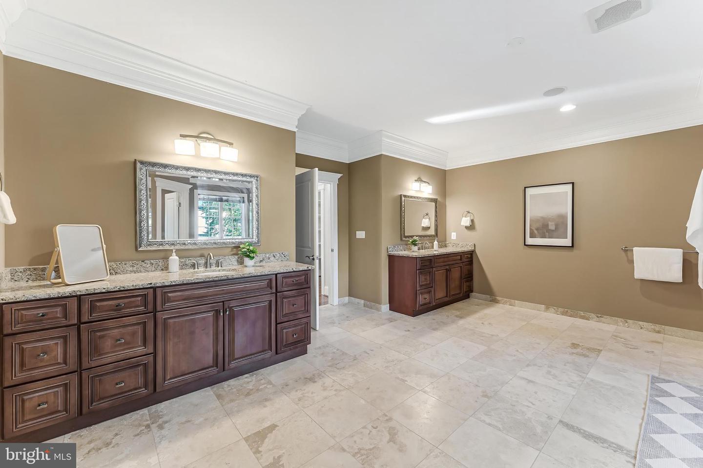 829 GOLDEN ARROW ST, GREAT FALLS, Virginia 22066, 6 Bedrooms Bedrooms, ,6 BathroomsBathrooms,Residential,For sale,829 GOLDEN ARROW ST,VAFX2273992 MLS # VAFX2273992