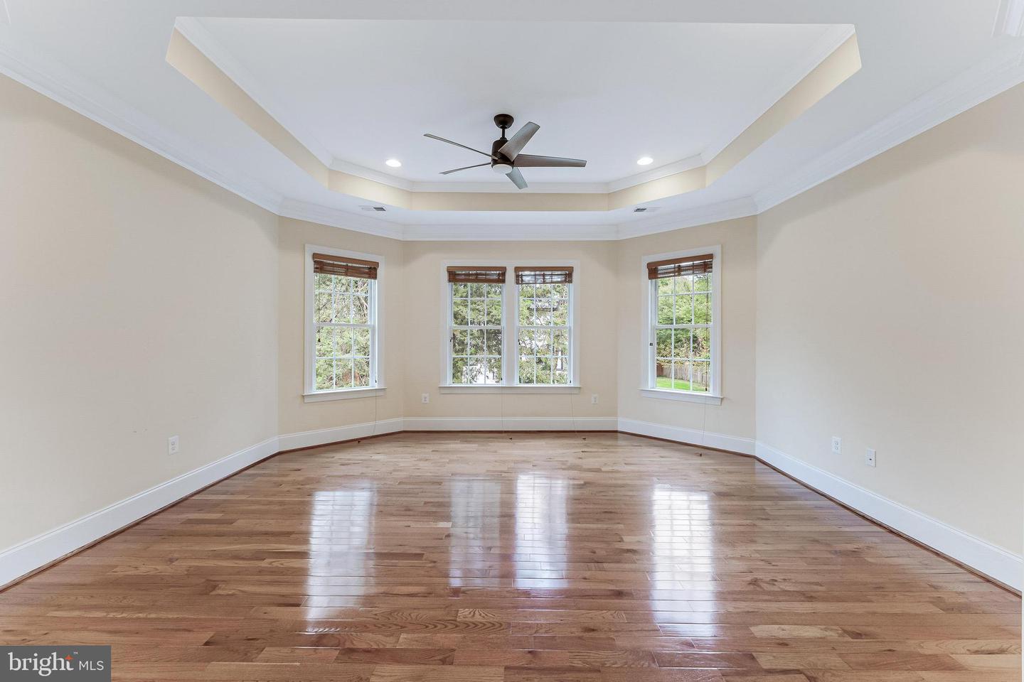 829 GOLDEN ARROW ST, GREAT FALLS, Virginia 22066, 6 Bedrooms Bedrooms, ,6 BathroomsBathrooms,Residential,For sale,829 GOLDEN ARROW ST,VAFX2273992 MLS # VAFX2273992