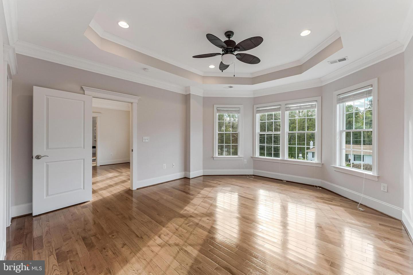 829 GOLDEN ARROW ST, GREAT FALLS, Virginia 22066, 6 Bedrooms Bedrooms, ,6 BathroomsBathrooms,Residential,For sale,829 GOLDEN ARROW ST,VAFX2273992 MLS # VAFX2273992